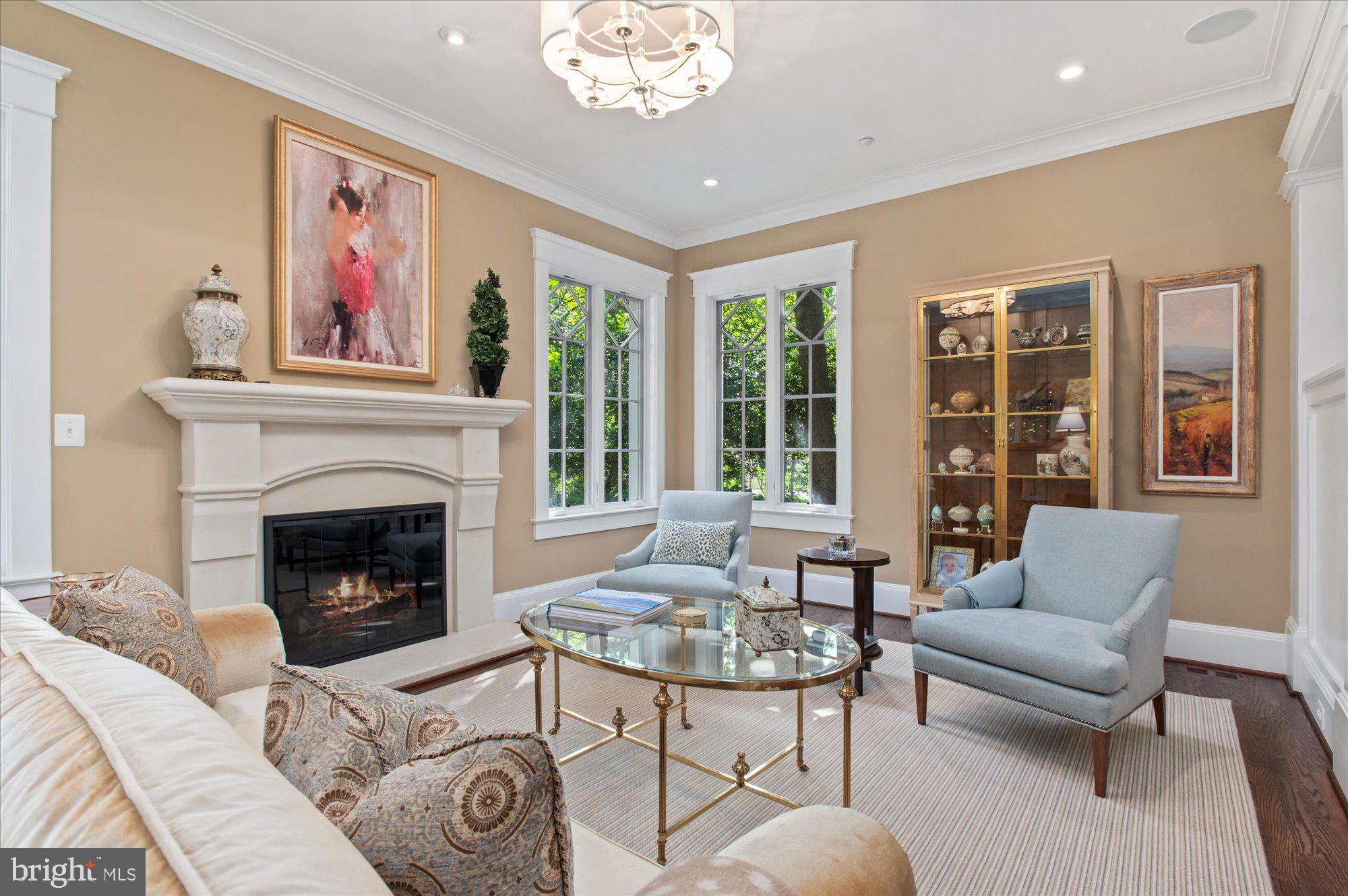 GREENWICH FOREST - Residential