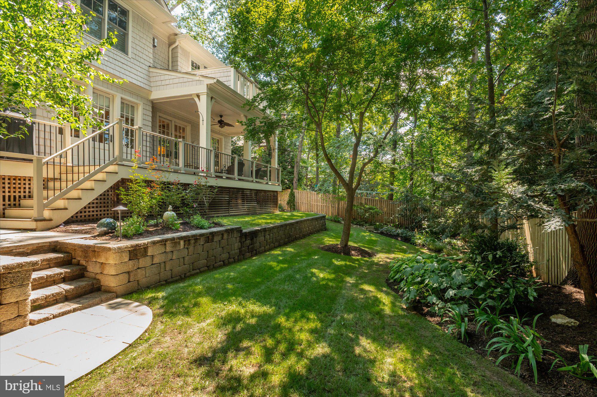 GREENWICH FOREST - Residential