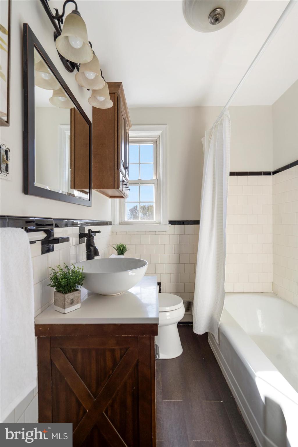 LOCH RAVEN MANOR - Residential