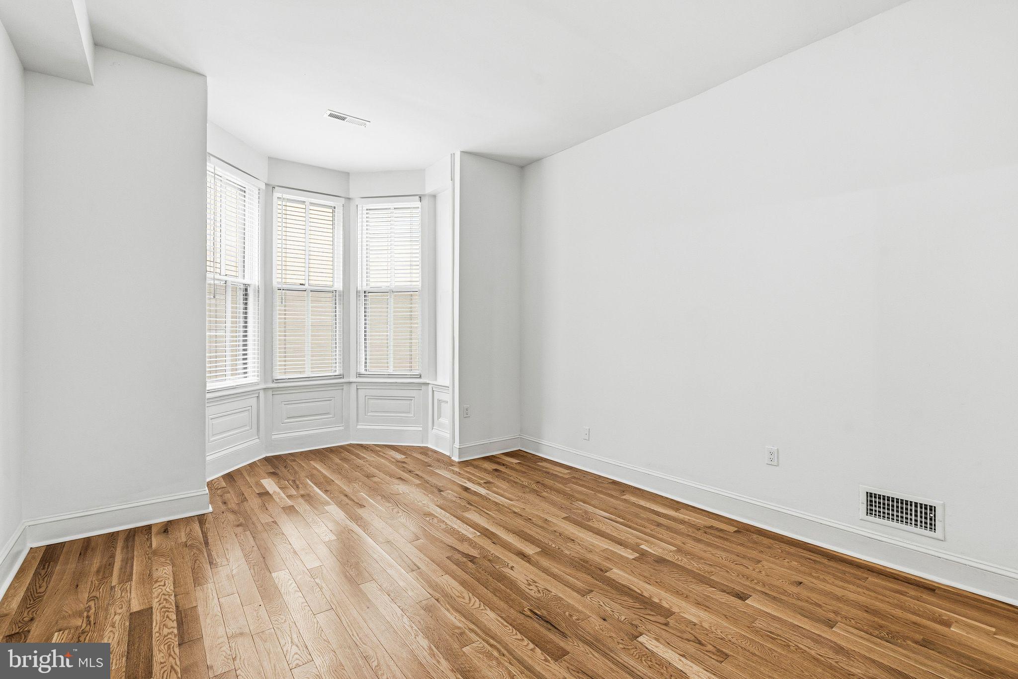 WASHINGTON SQ WEST - Residential