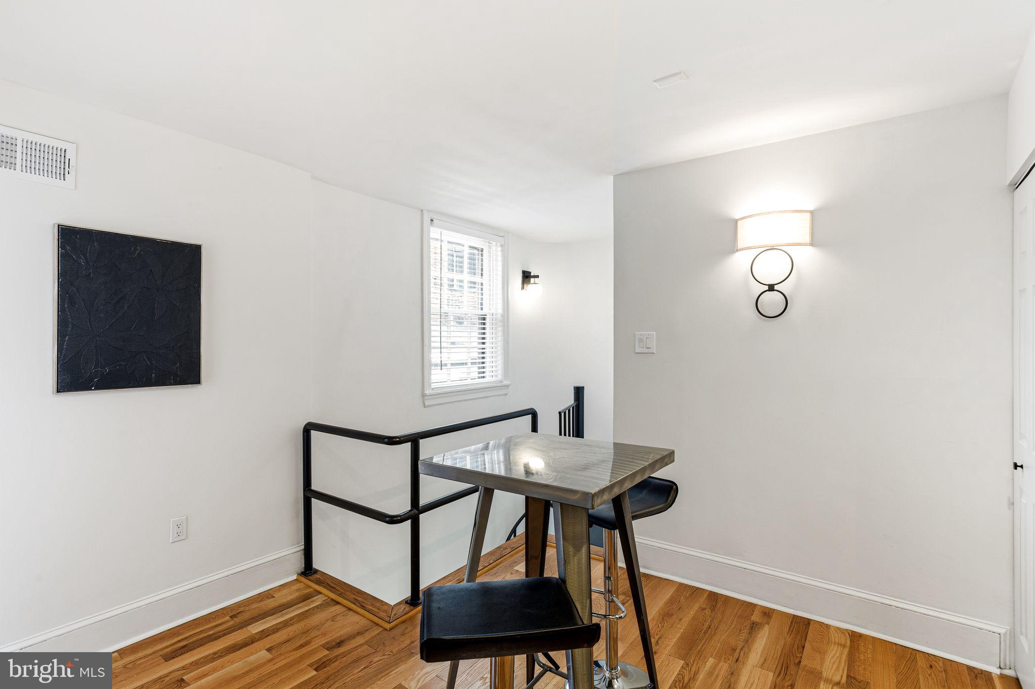 WASHINGTON SQ WEST - Residential