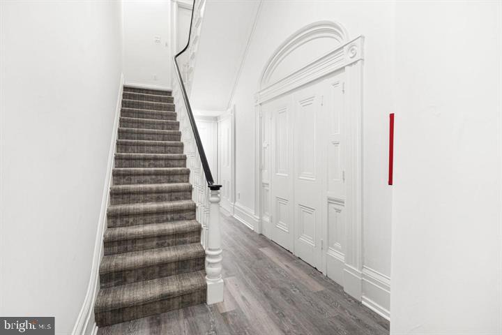 WASHINGTON SQ WEST - Residential