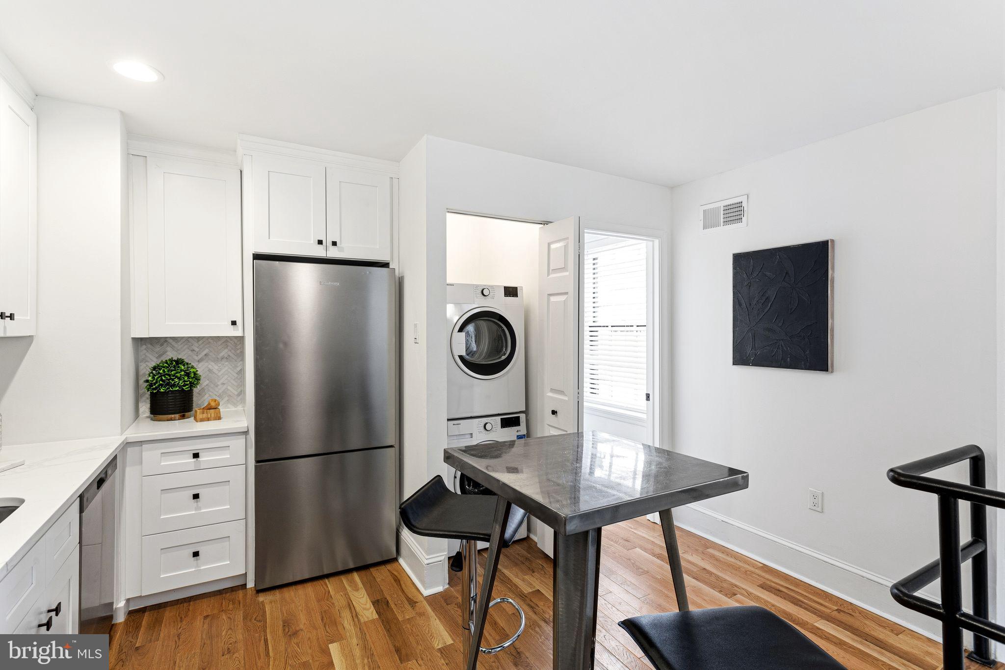 WASHINGTON SQ WEST - Residential