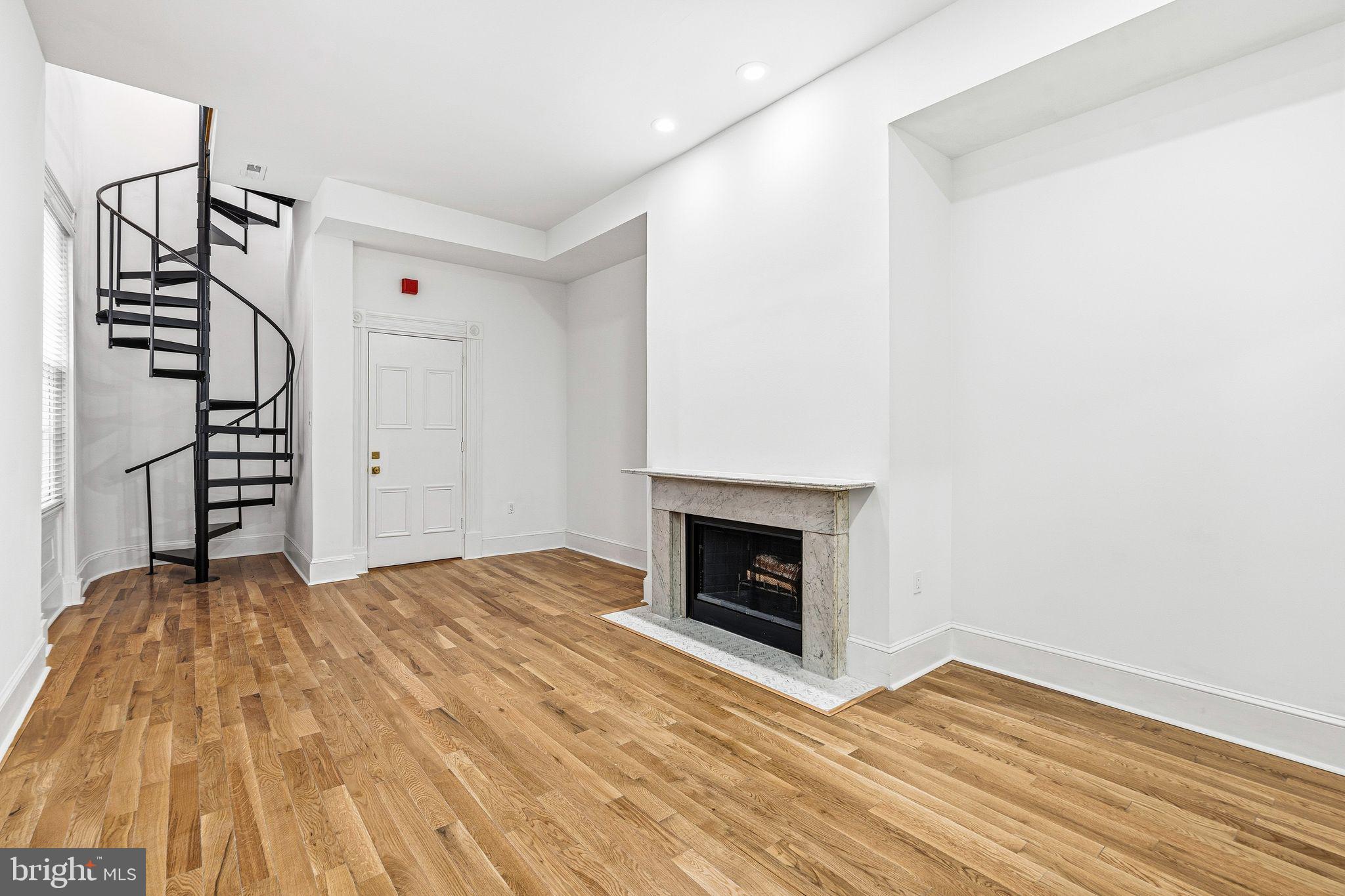 WASHINGTON SQ WEST - Residential