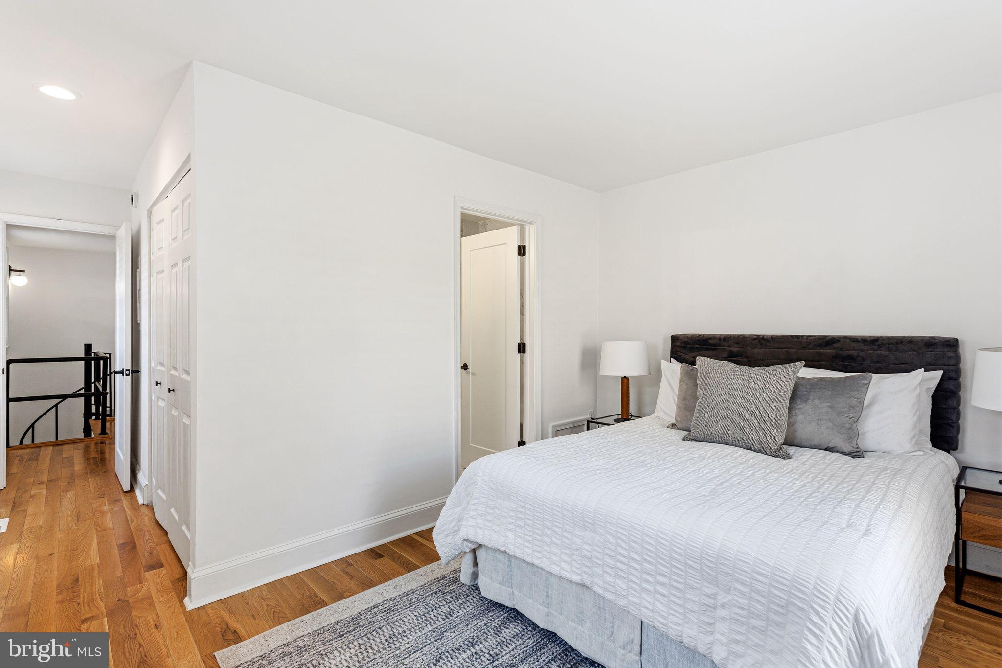 WASHINGTON SQ WEST - Residential