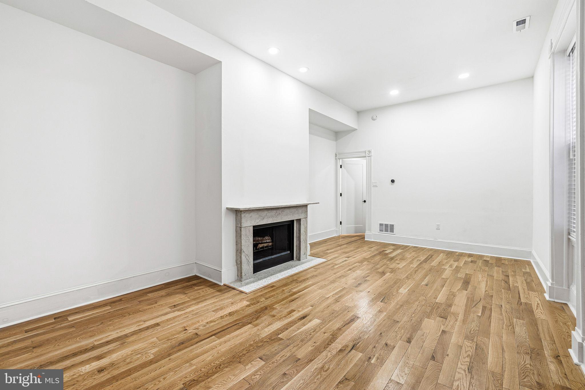 WASHINGTON SQ WEST - Residential