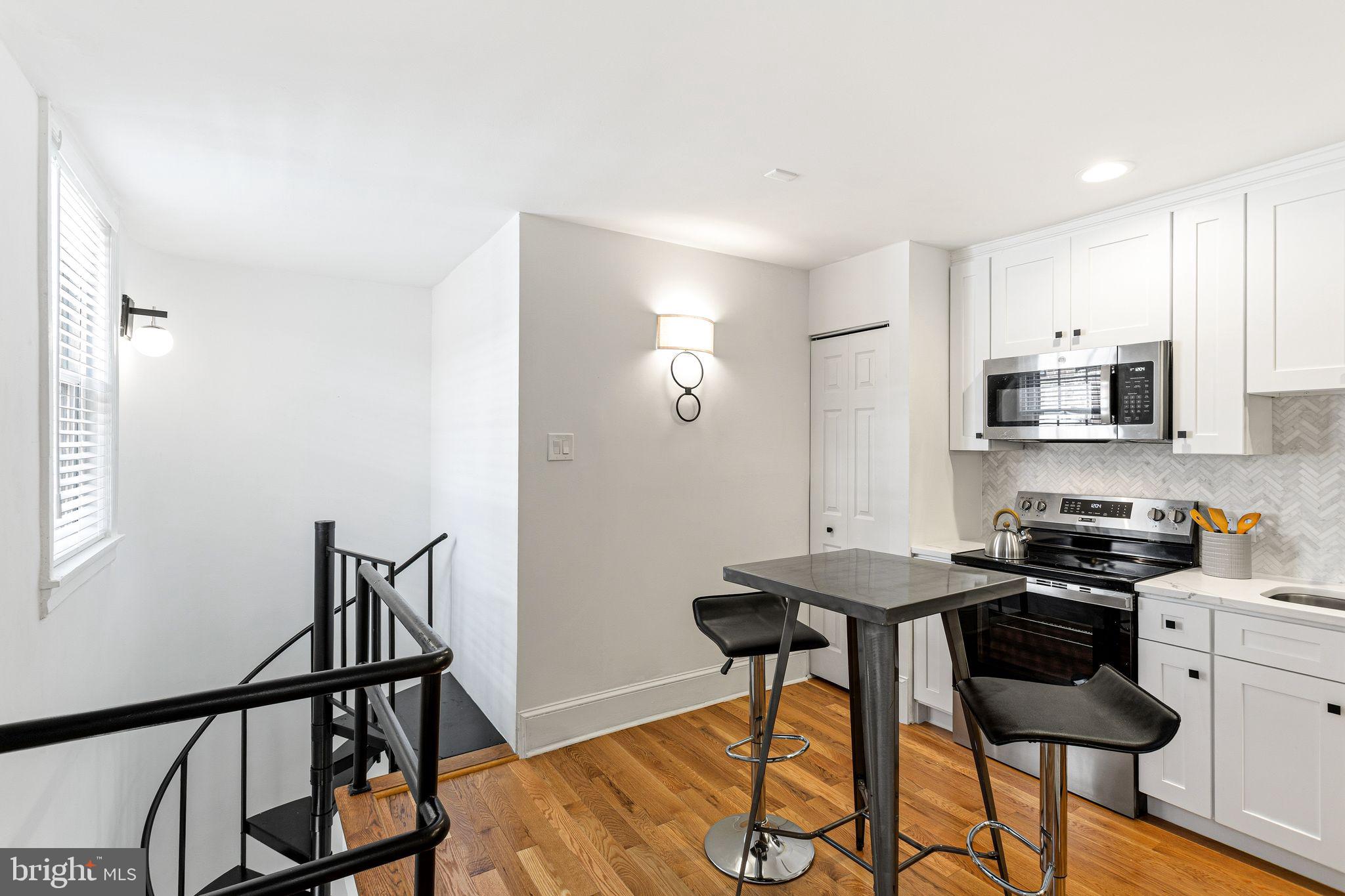 WASHINGTON SQ WEST - Residential