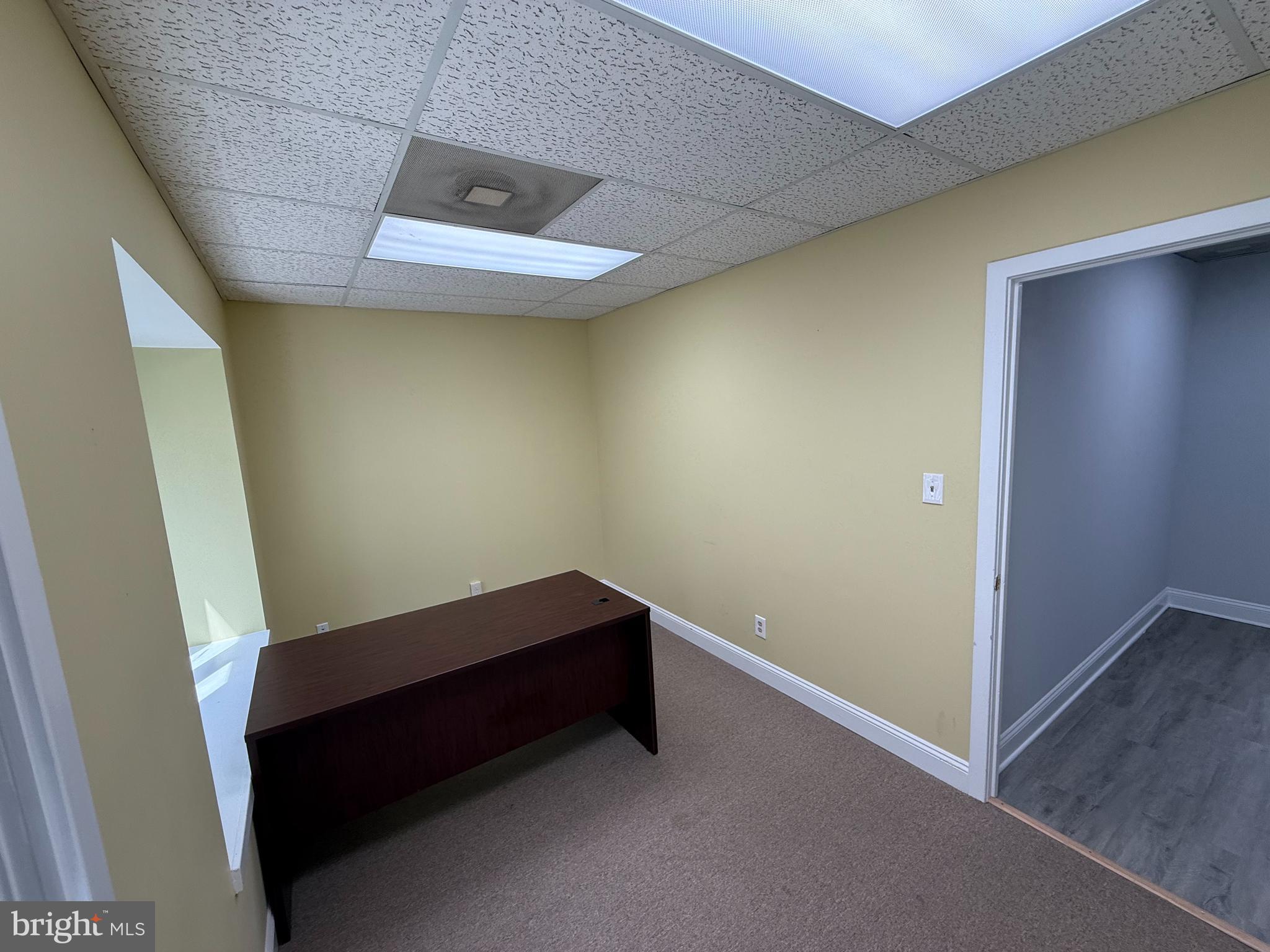 RED MAPLE COURT CONDOS - Commercial Lease