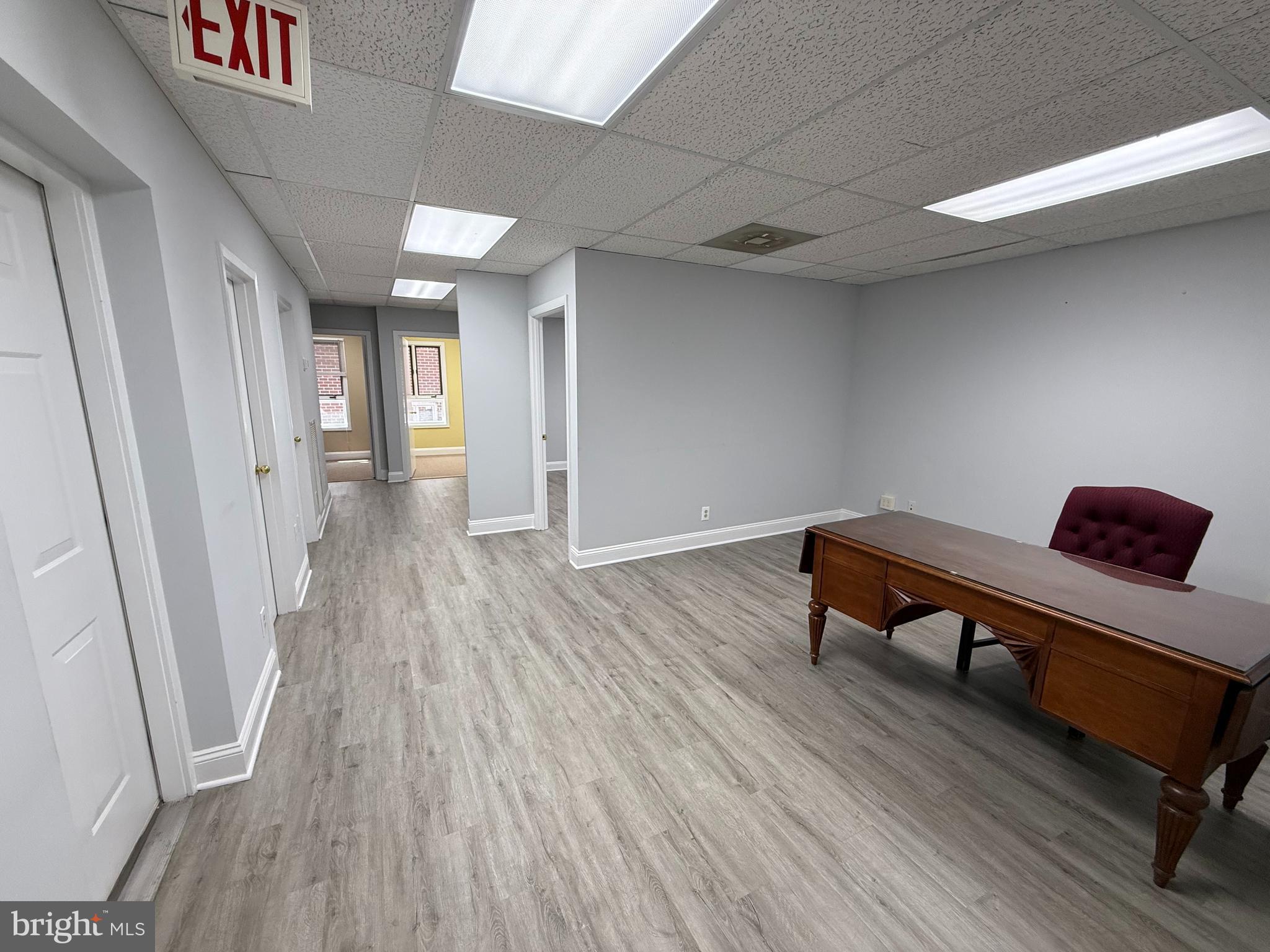 RED MAPLE COURT CONDOS - Commercial Lease