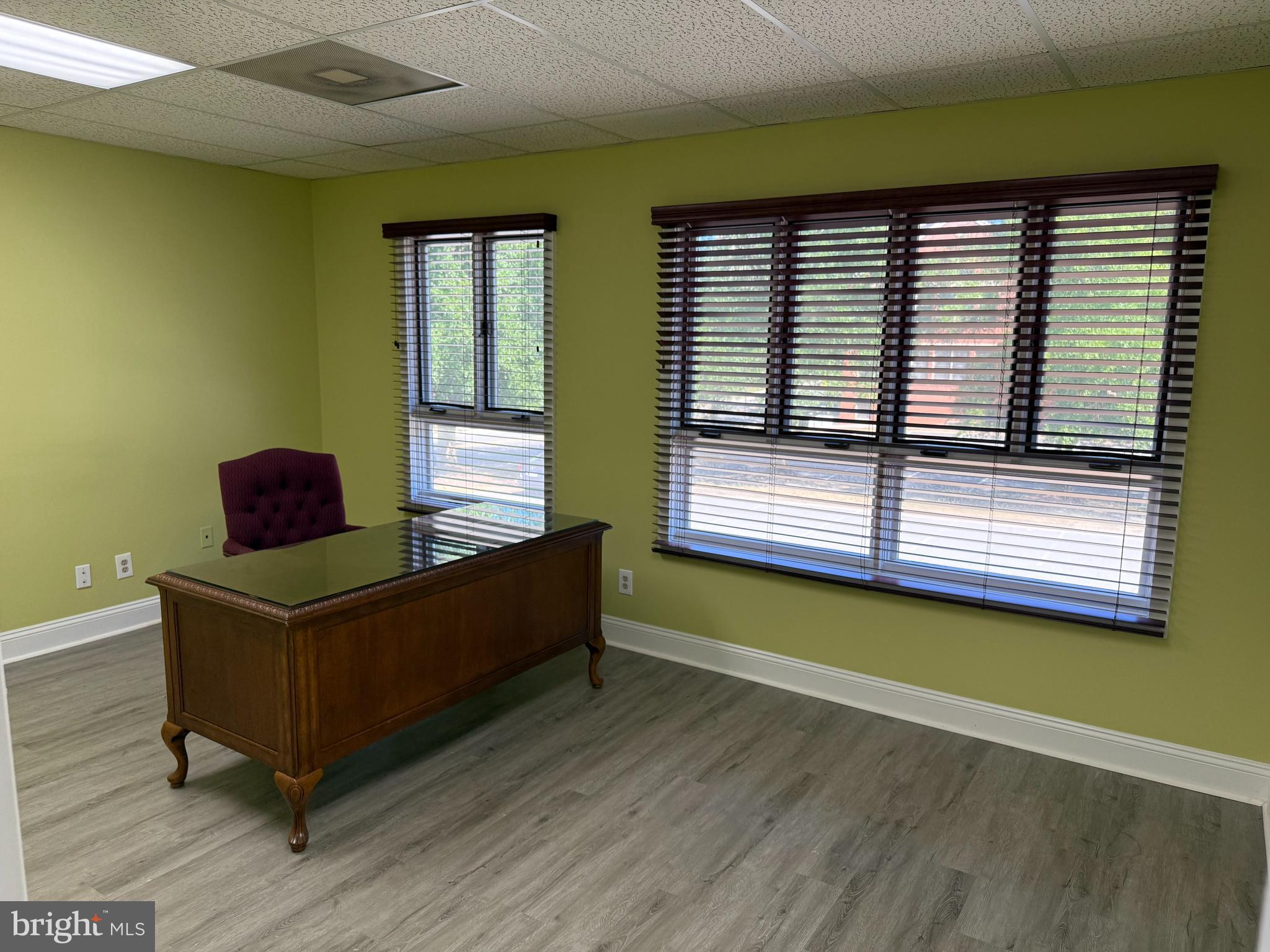 RED MAPLE COURT CONDOS - Commercial Lease