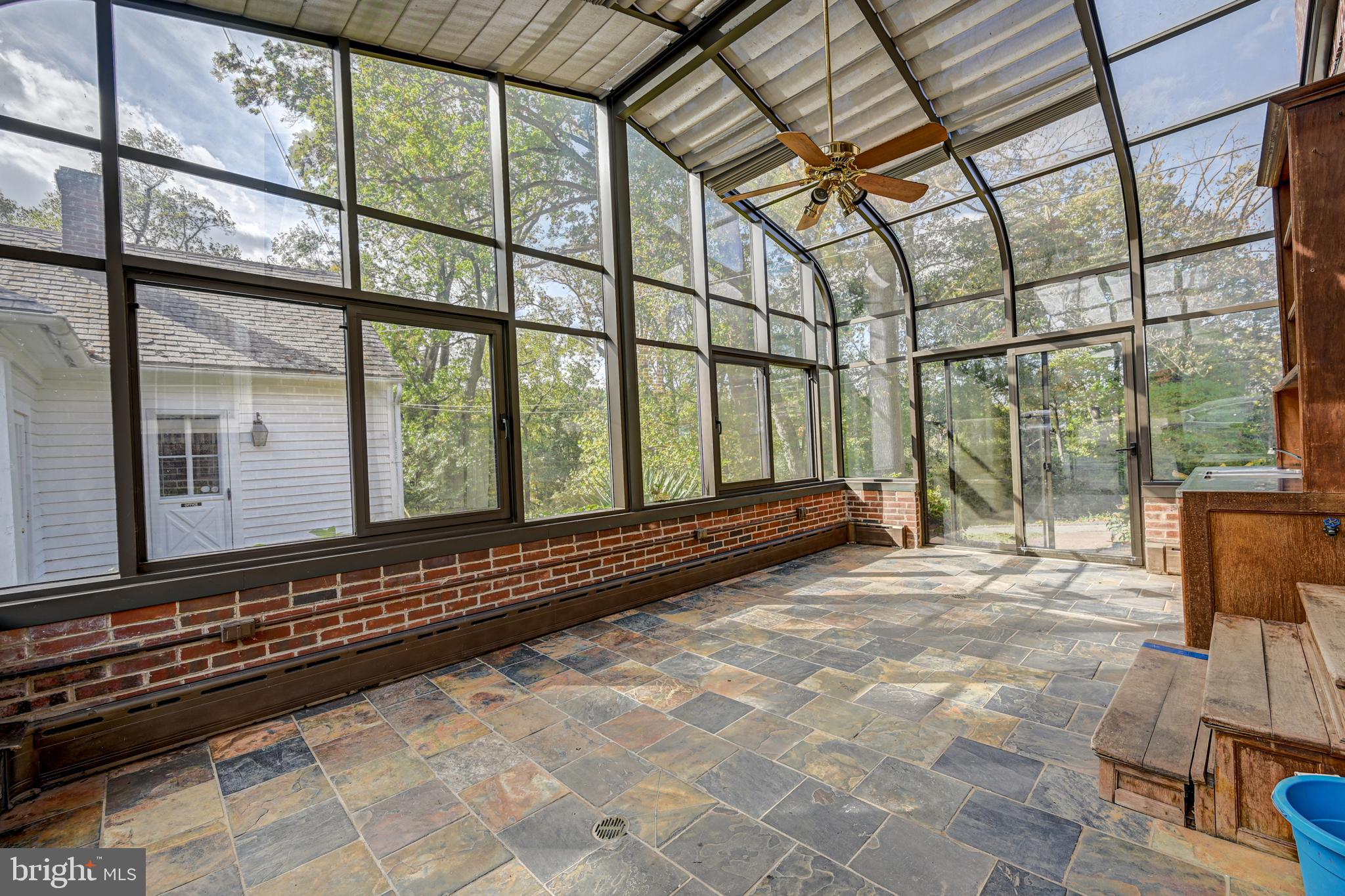 GLEN ARM - Residential