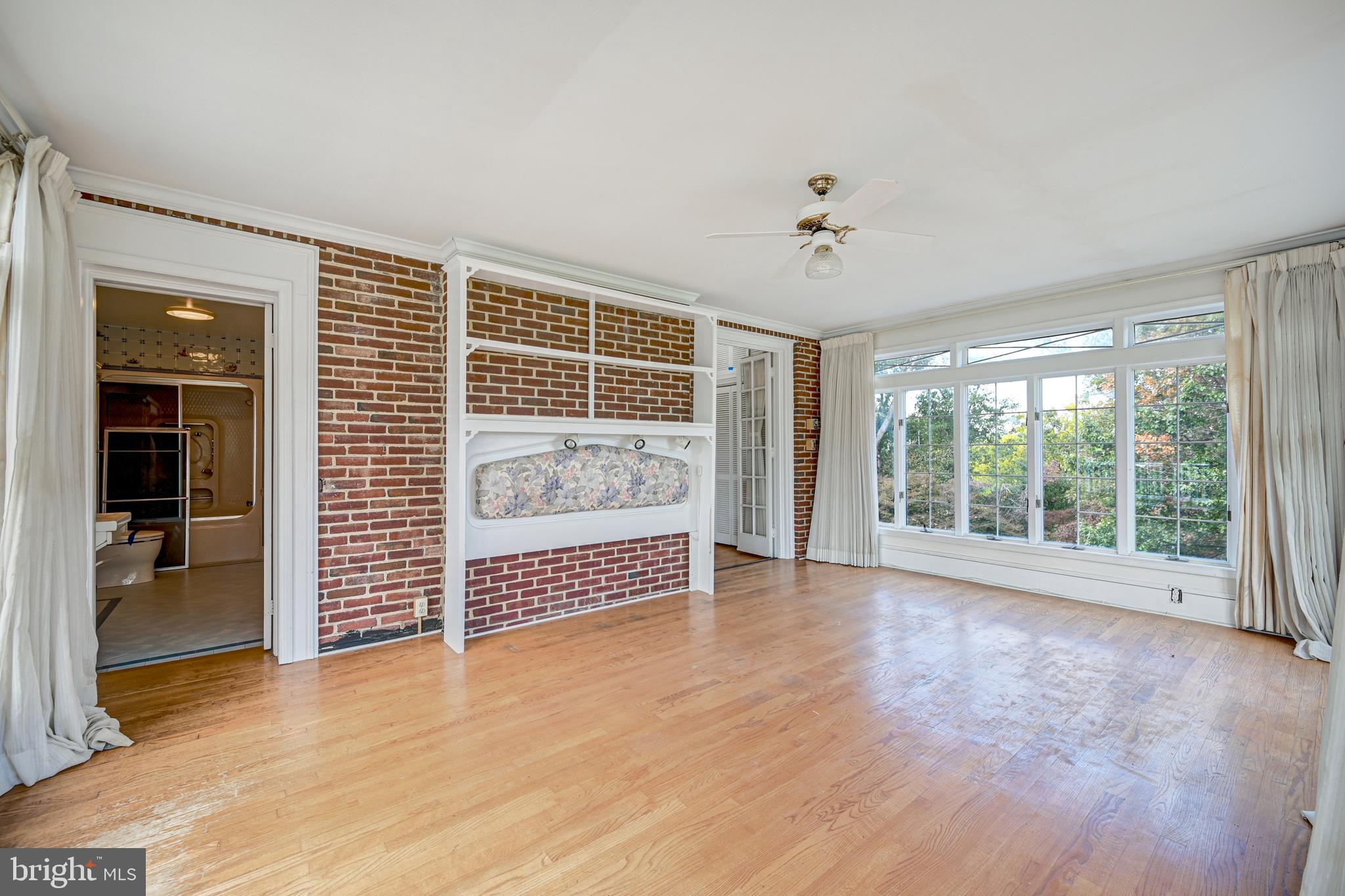 GLEN ARM - Residential