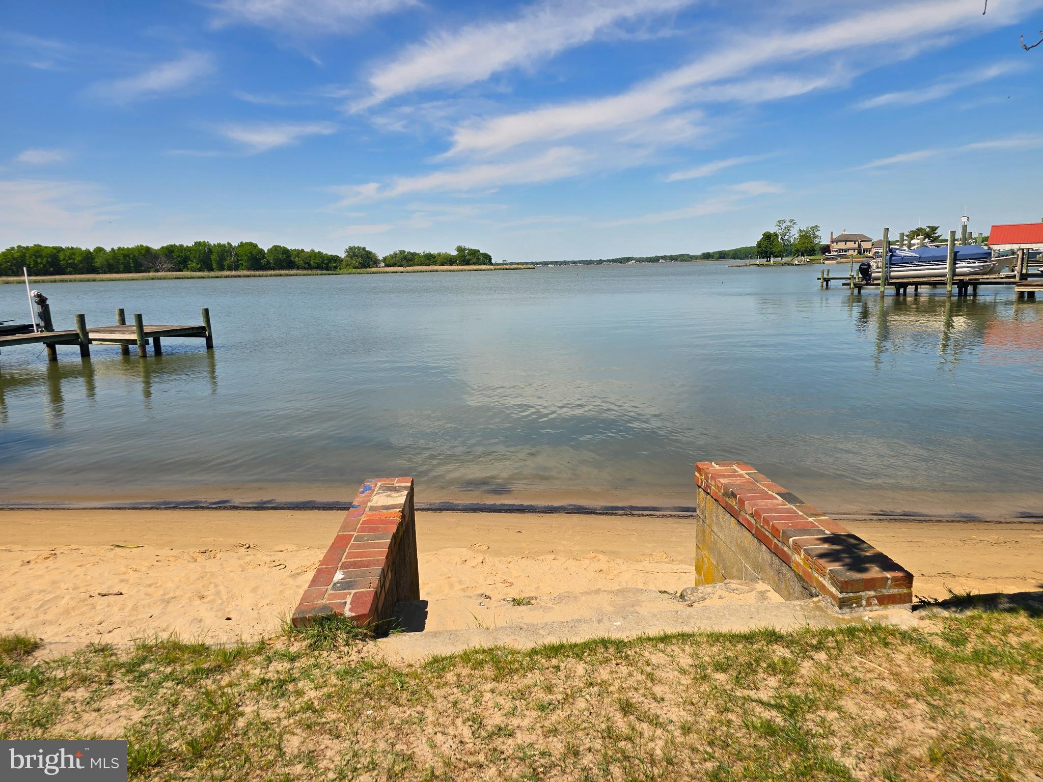 LYNCH POINT - Residential