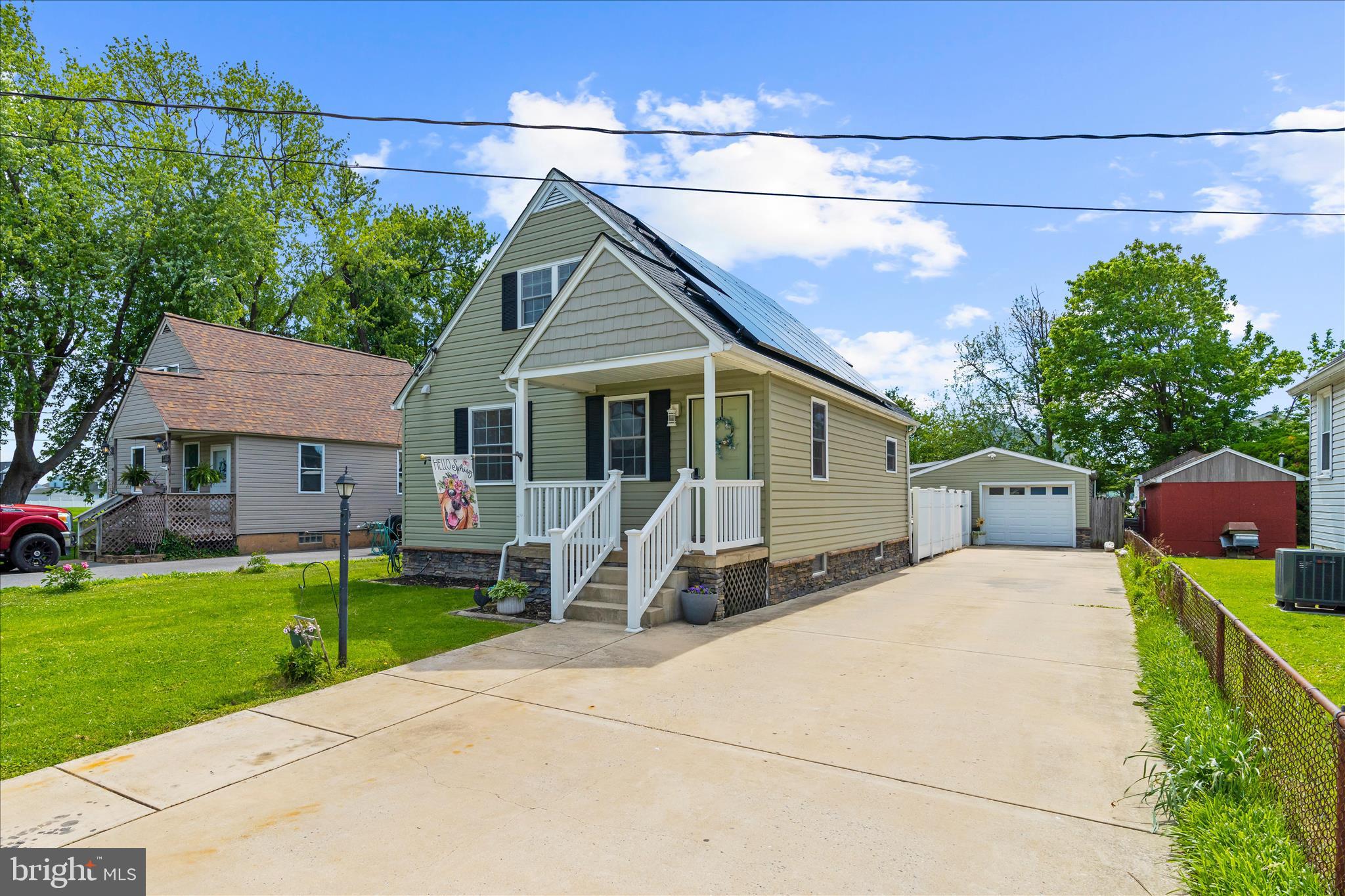 LYNCH POINT - Residential