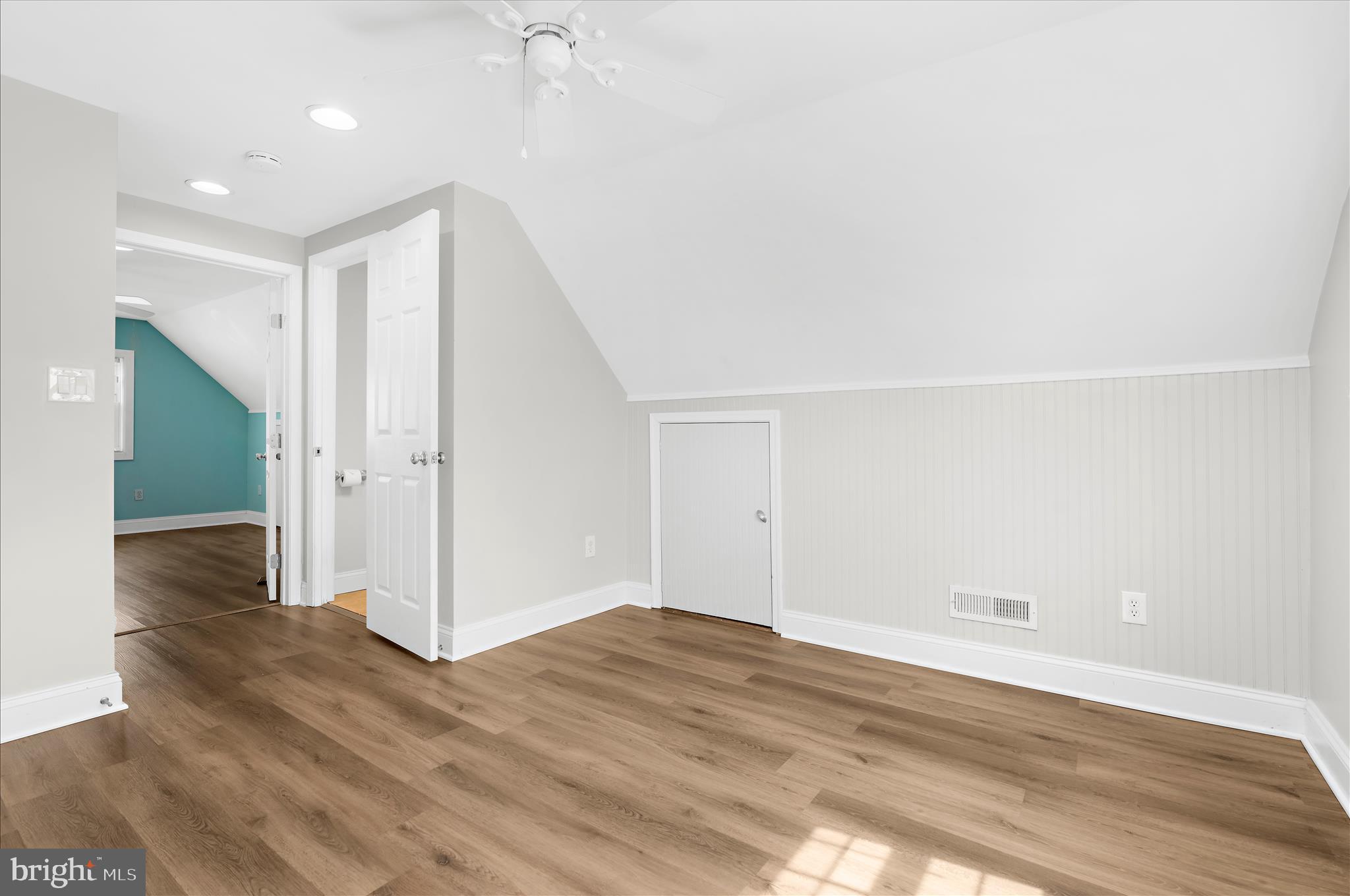 LYNCH POINT - Residential
