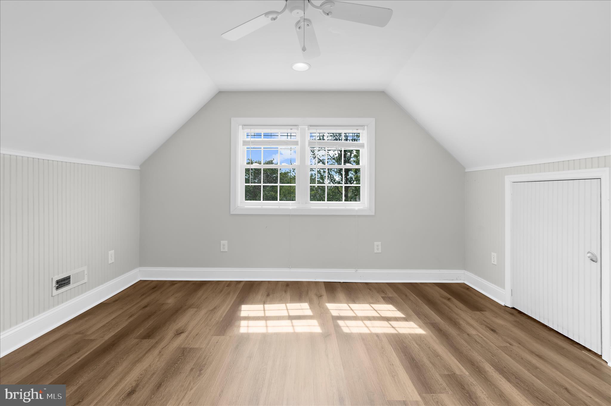 LYNCH POINT - Residential