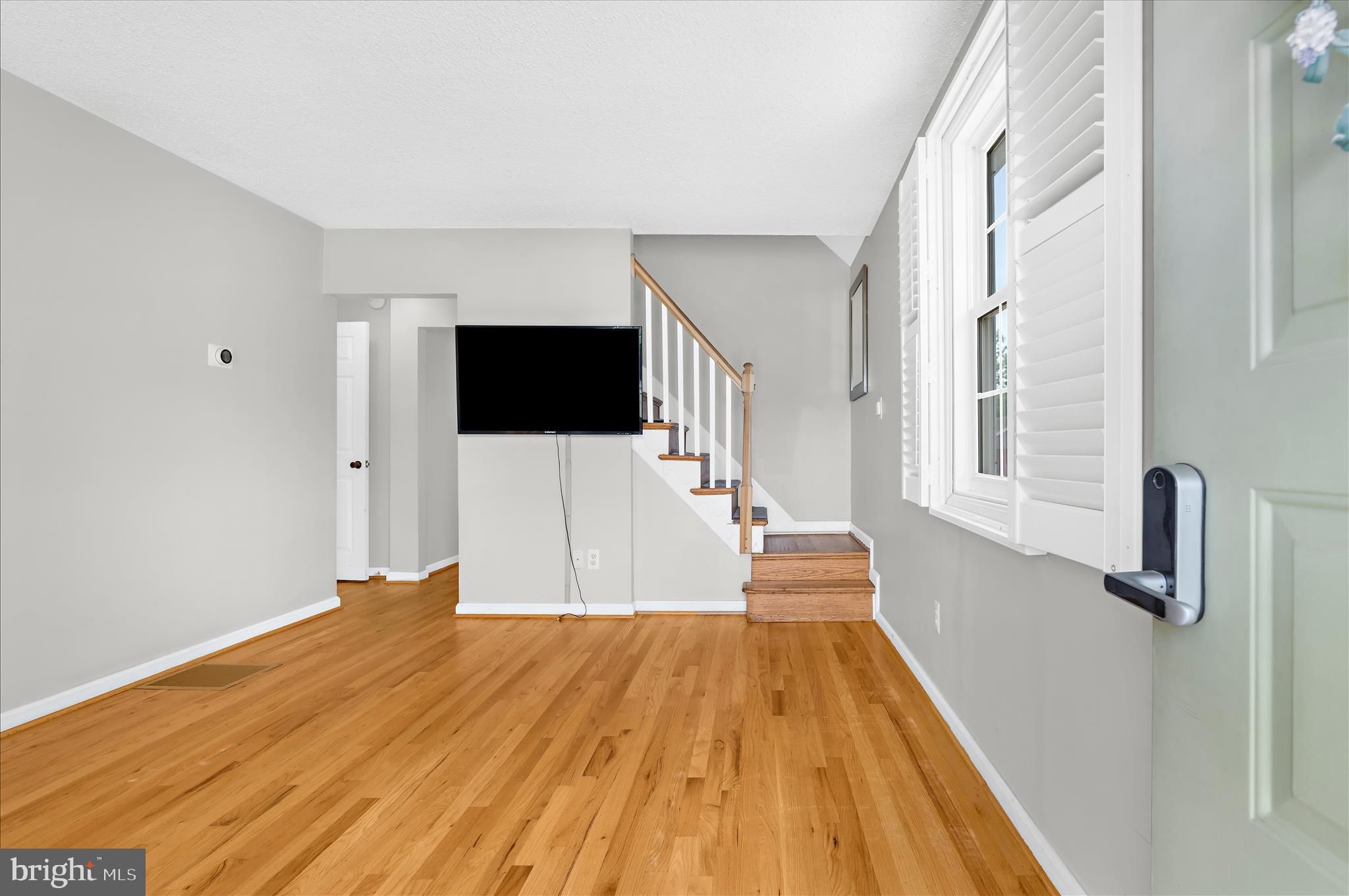LYNCH POINT - Residential