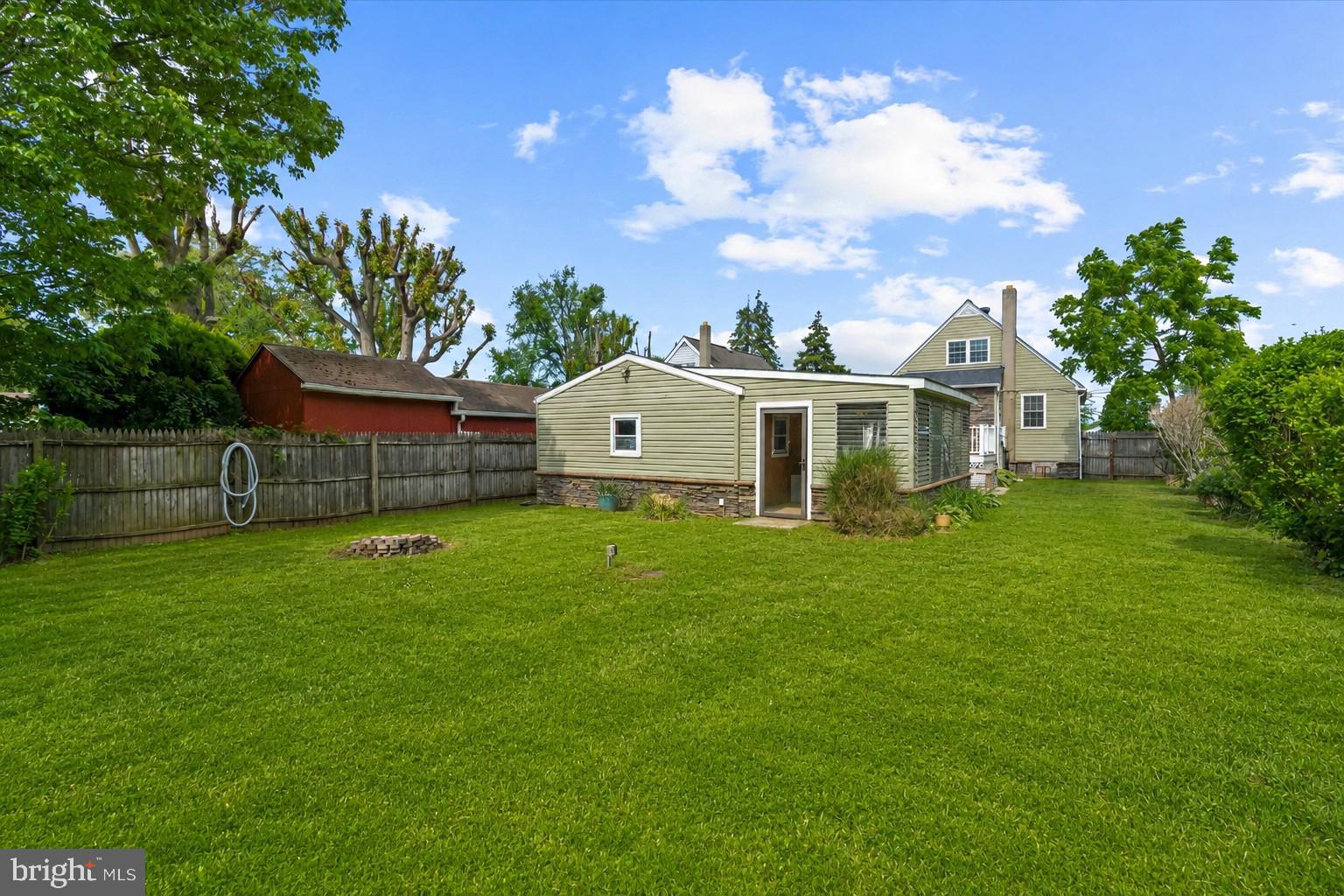 LYNCH POINT - Residential