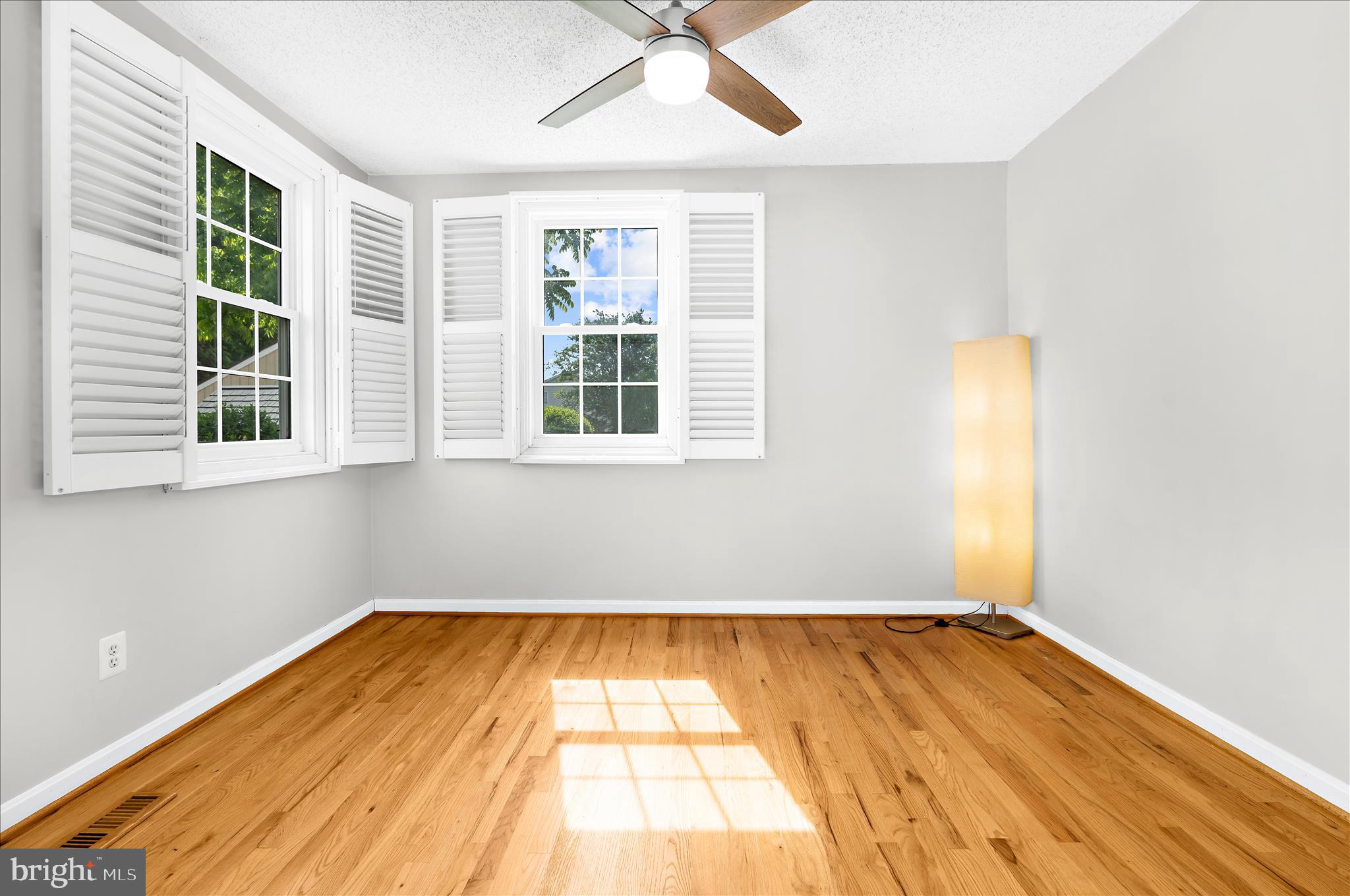 LYNCH POINT - Residential