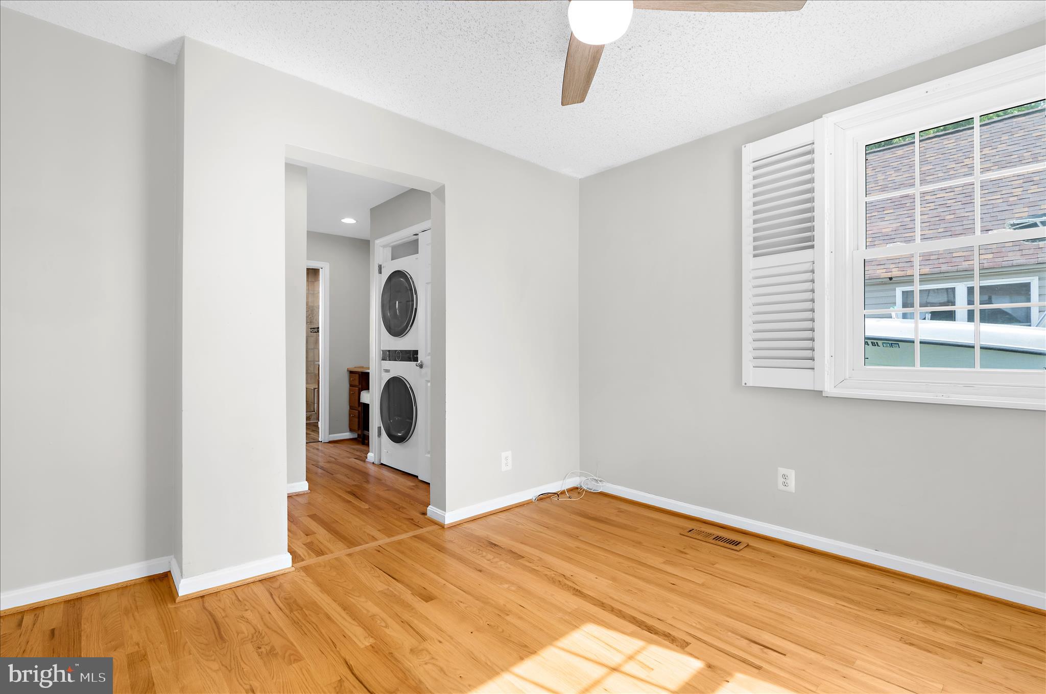 LYNCH POINT - Residential