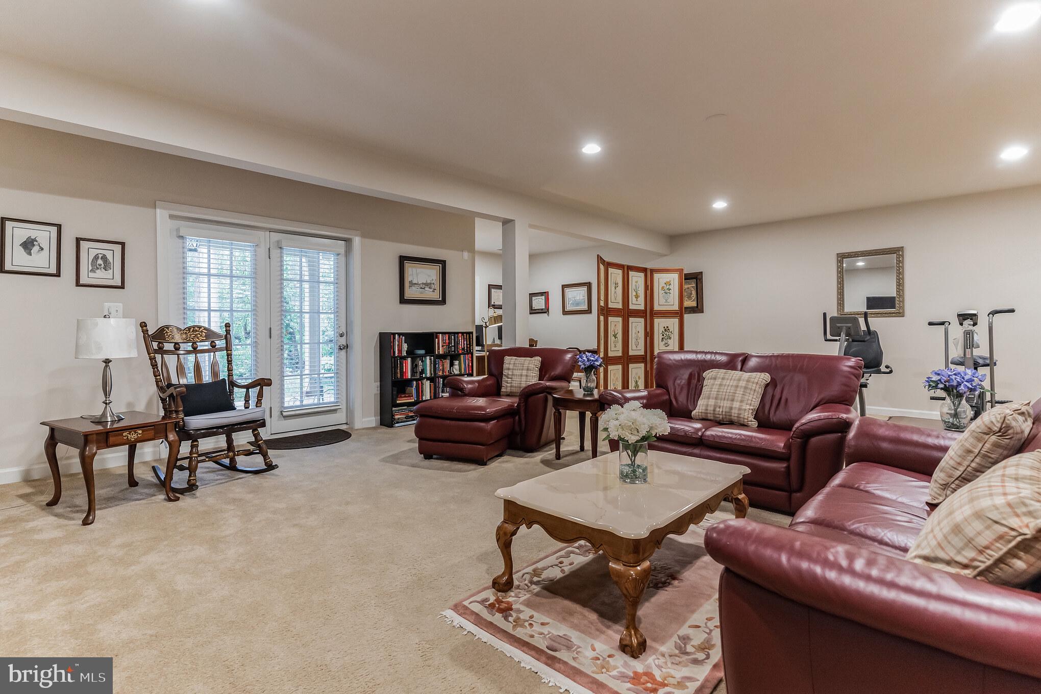 DEEP CREEK VILLAGE - Residential