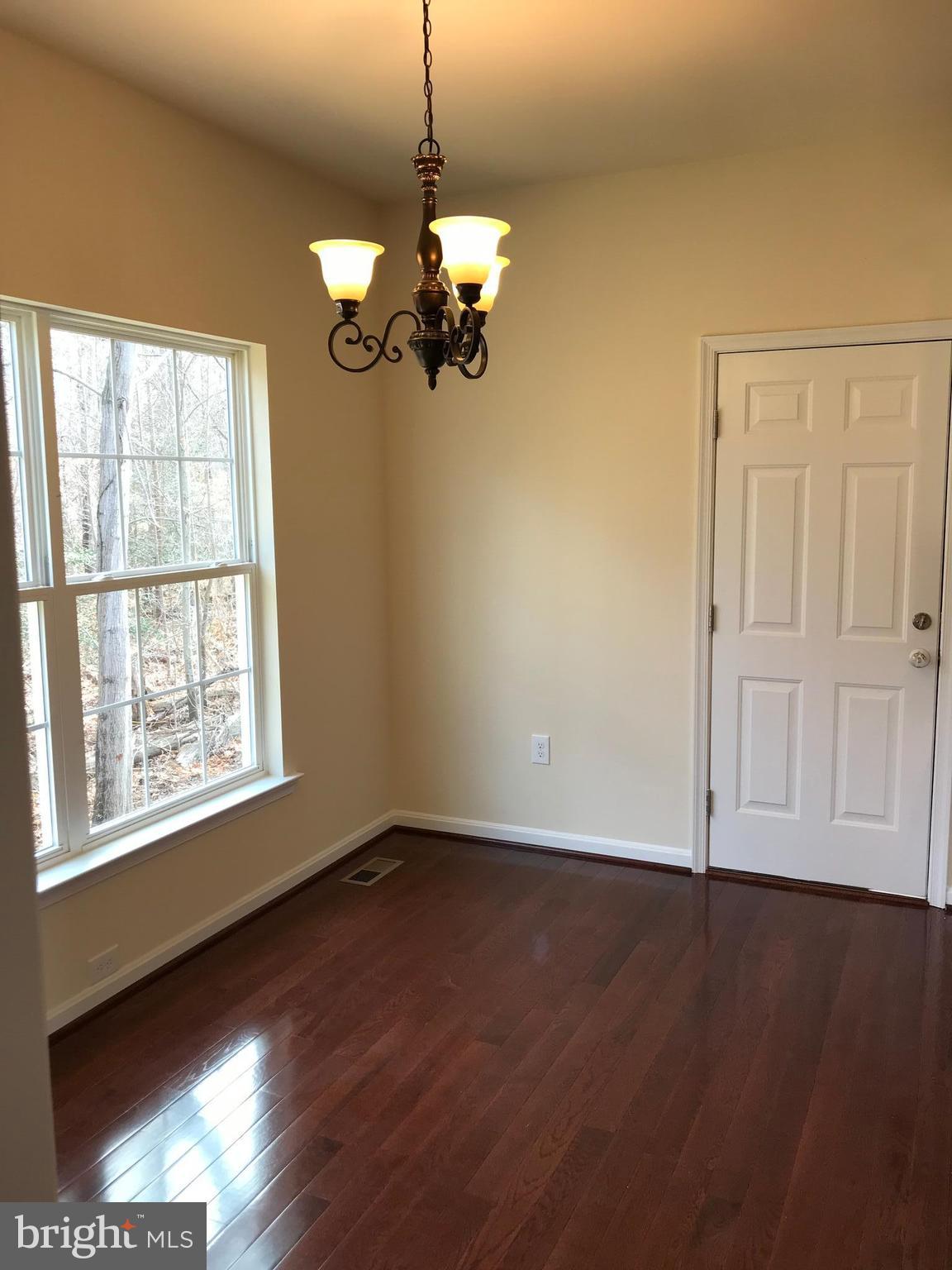 PRESIDENTIAL LAKES - Residential