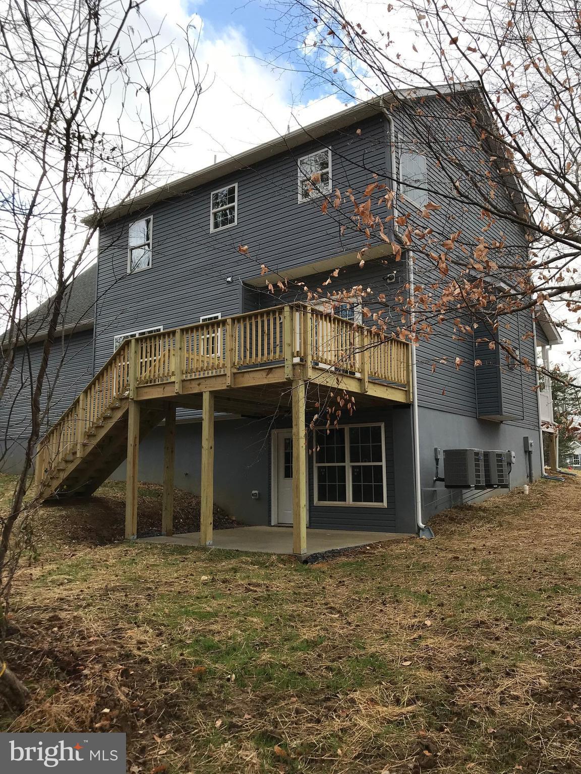 PRESIDENTIAL LAKES - Residential