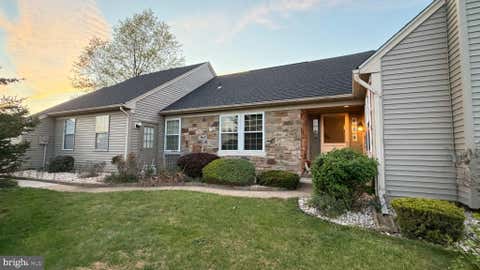 Condo For Sale - 3 William Penn Court<br/> MONROE TOWNSHIP, NJ 08831