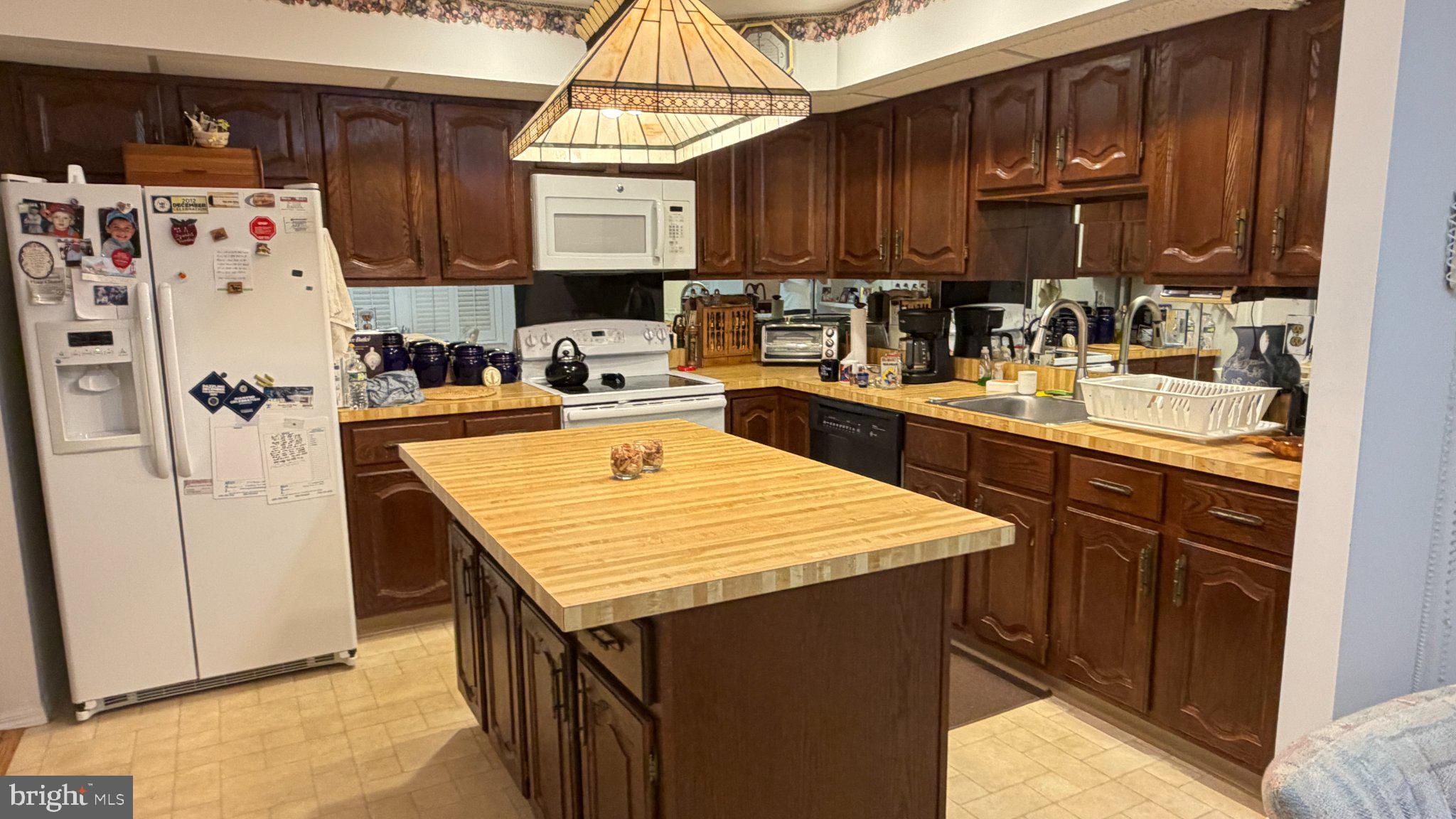 3 WILLIAM PENN COURT