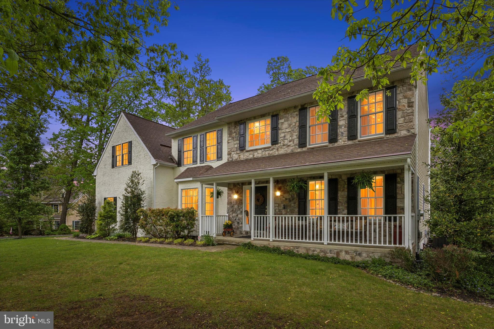 210 HOLLOWBUSH LANE