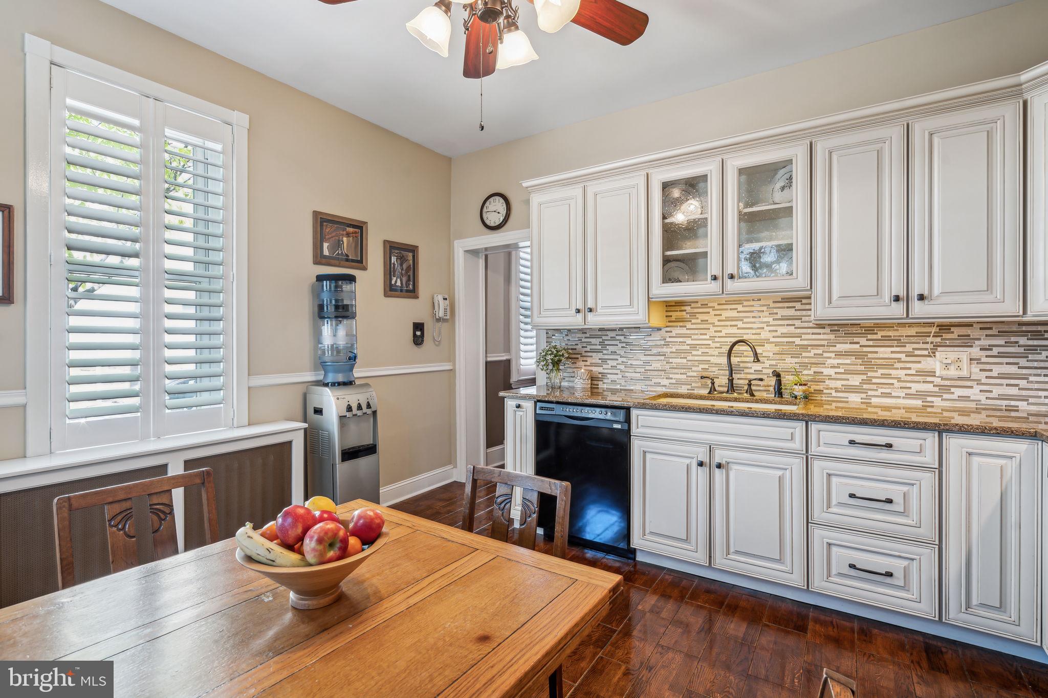 PORT RICHMOND - Residential