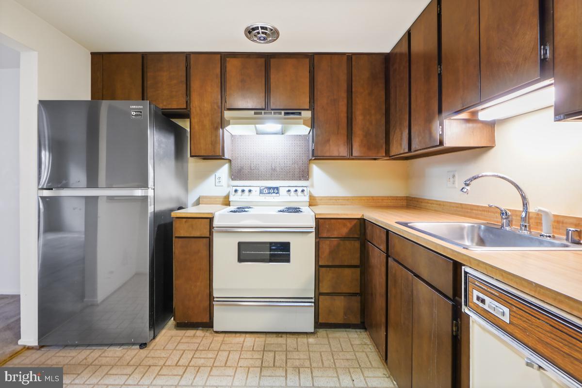 THOMAS CHOICE - Residential