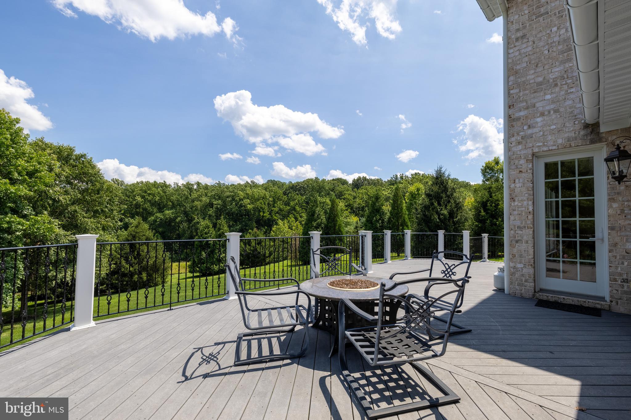 FALLSBOURNE - Residential