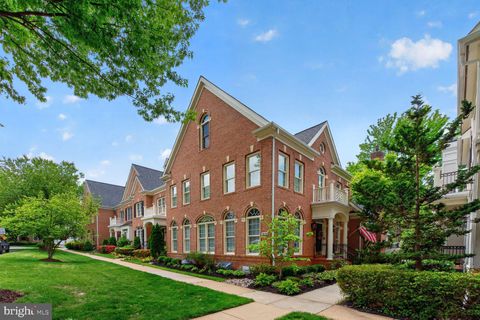 Photo of 3834 Farrcroft Drive, FAIRFAX, VA 22030 (MLS # VAFC2008288)