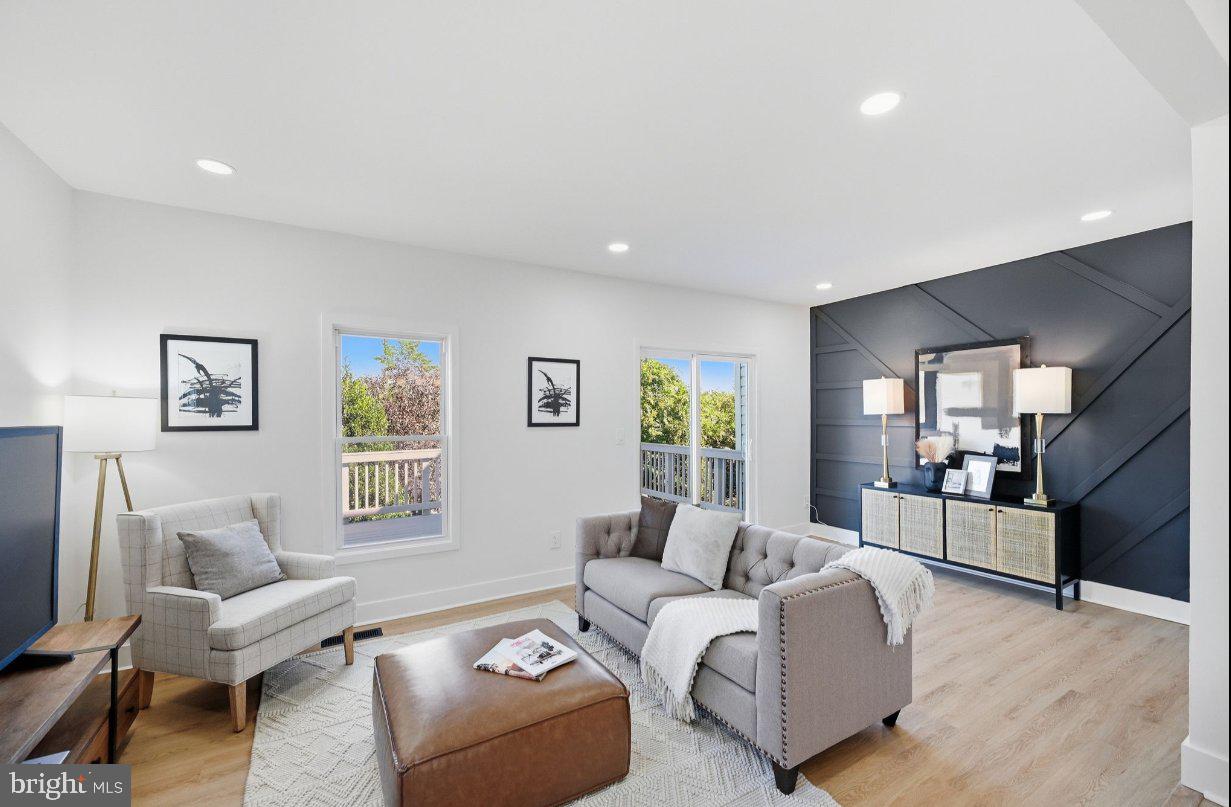 5551 CABAT LAKE COURT