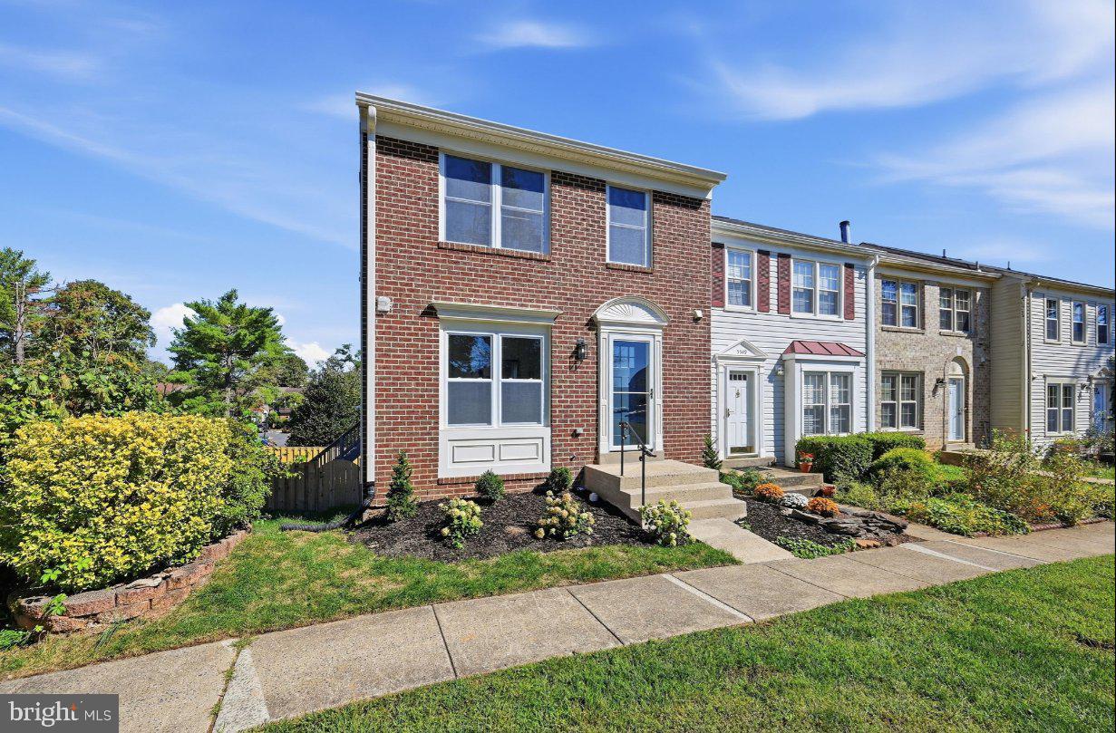 5551 CABAT LAKE COURT
