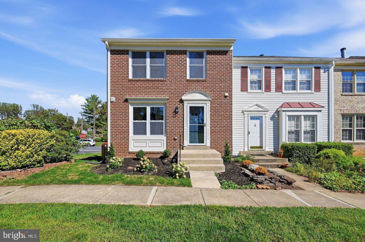 5551 CABAT LAKE COURT