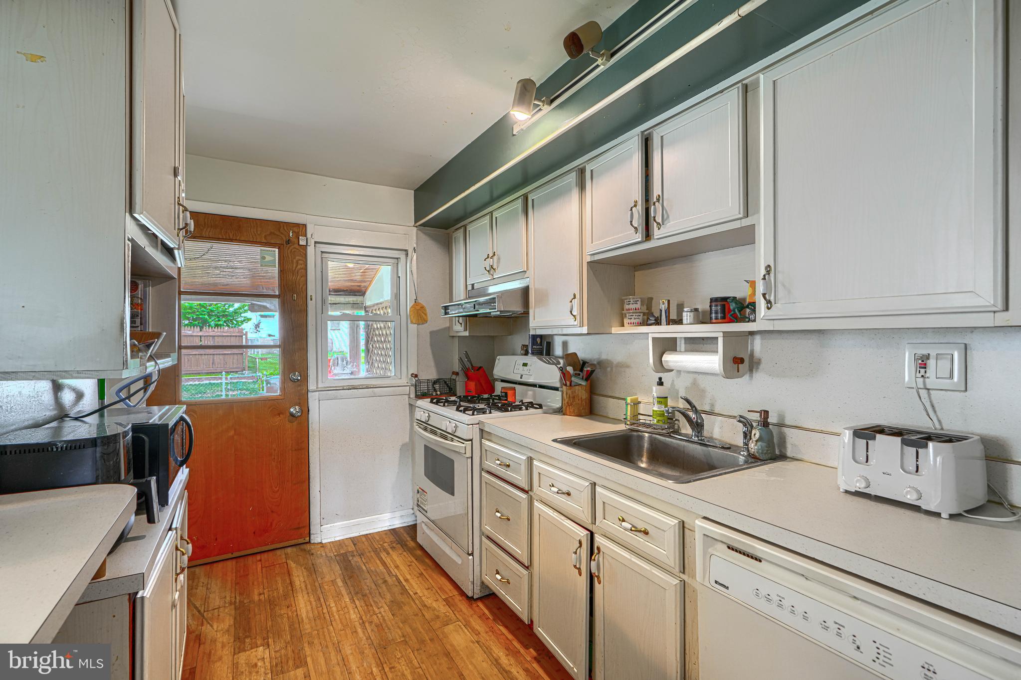 EASTFIELD - Residential