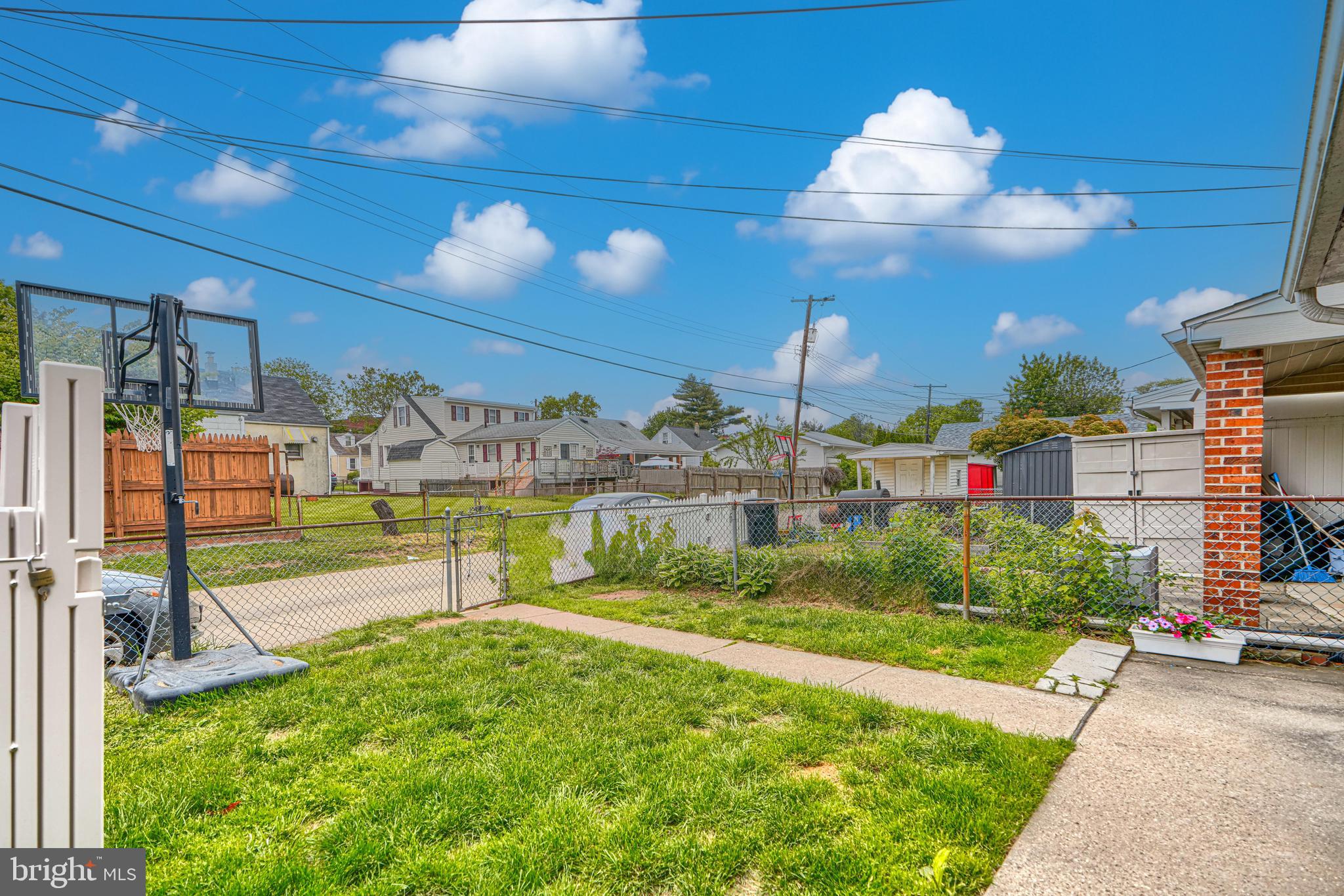 EASTFIELD - Residential