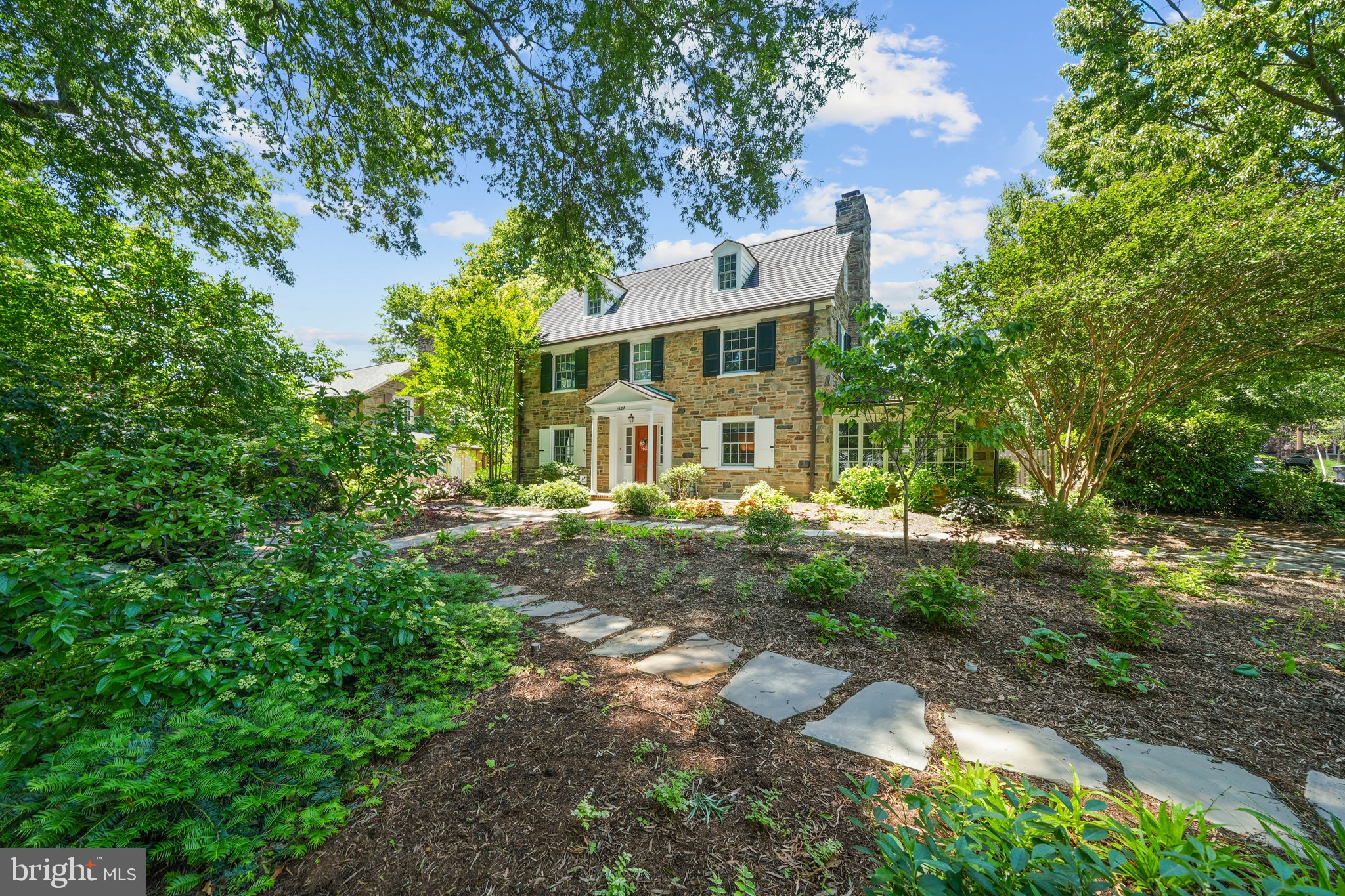 1607 BANCROFT PARKWAY