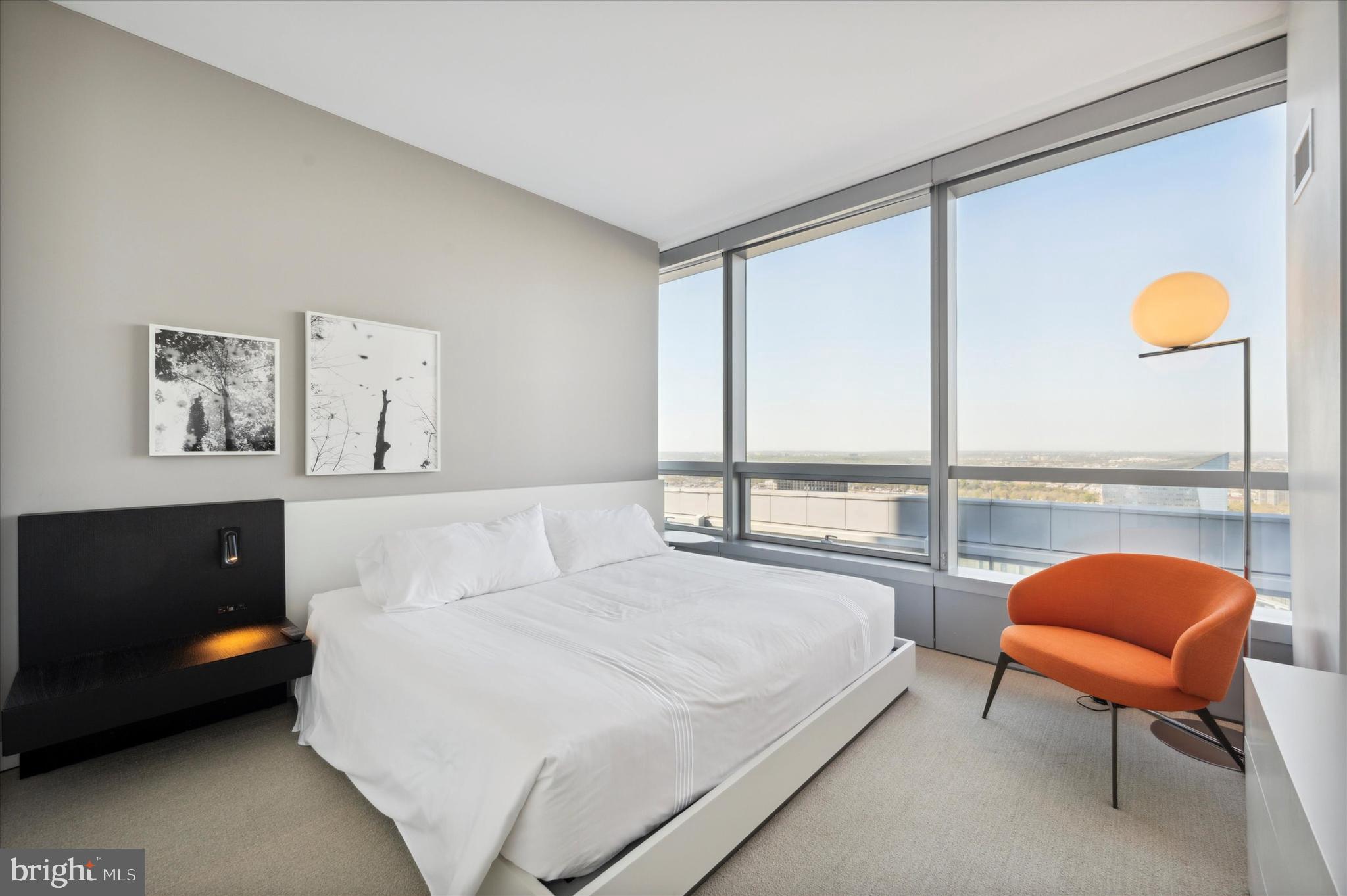 UNIVERSITY CITY - Residential Lease