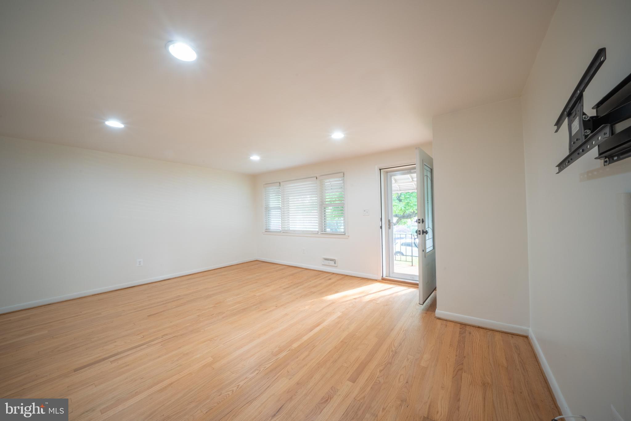 MAIDEN CHOICE VILLAGE - Residential Lease