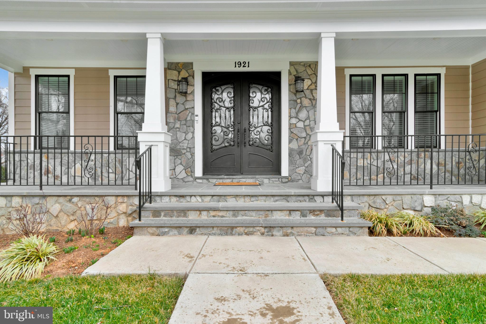 VILLA LORING - Residential