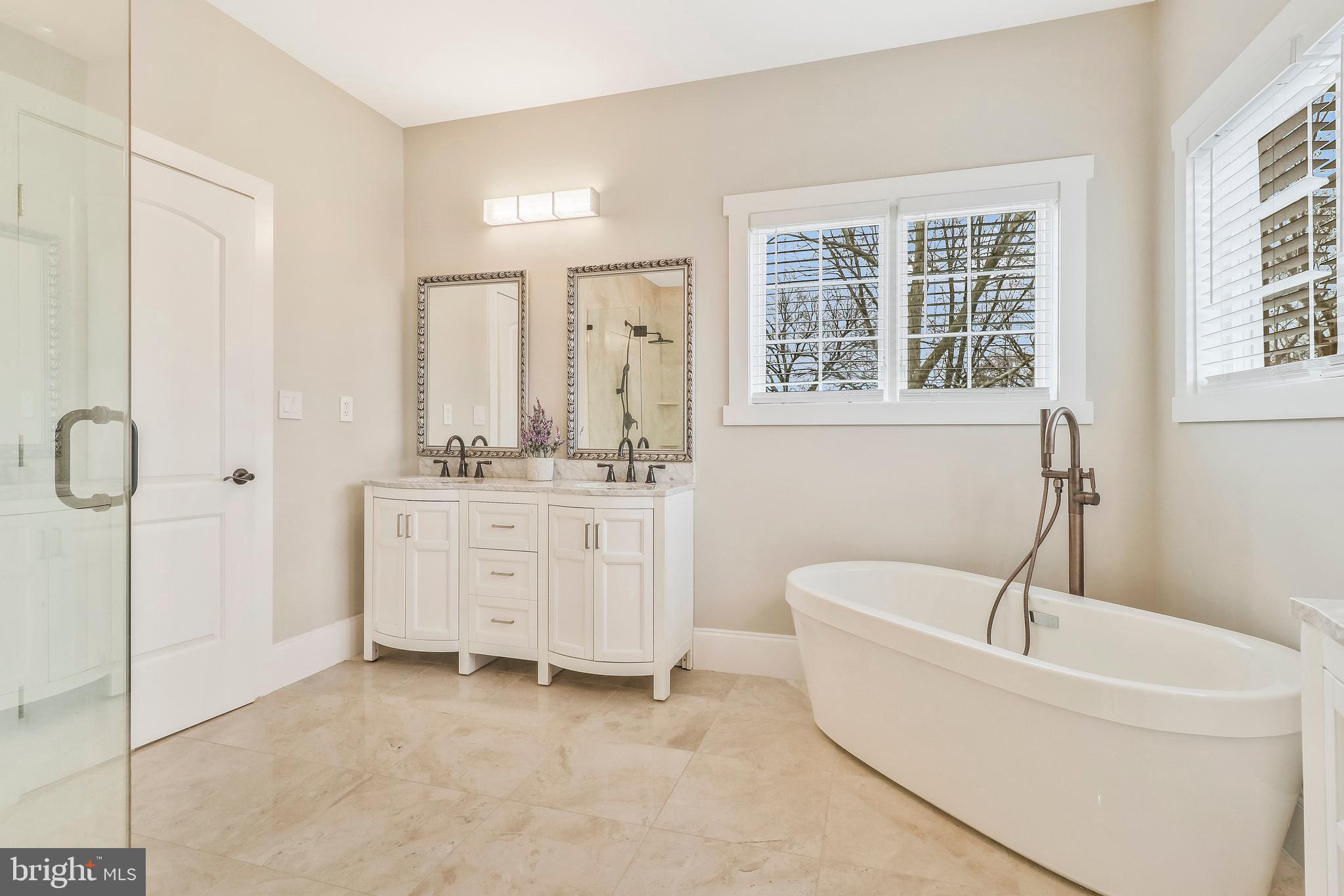 VILLA LORING - Residential