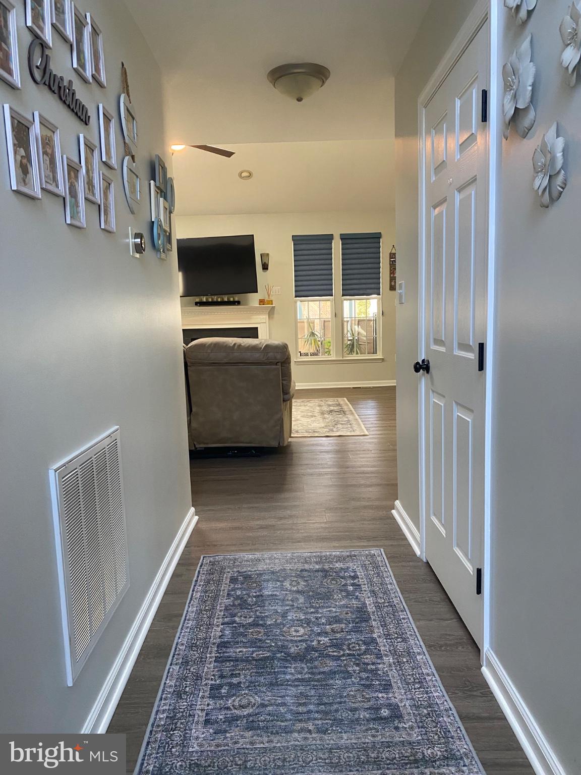 18 APPLEWOOD LANE