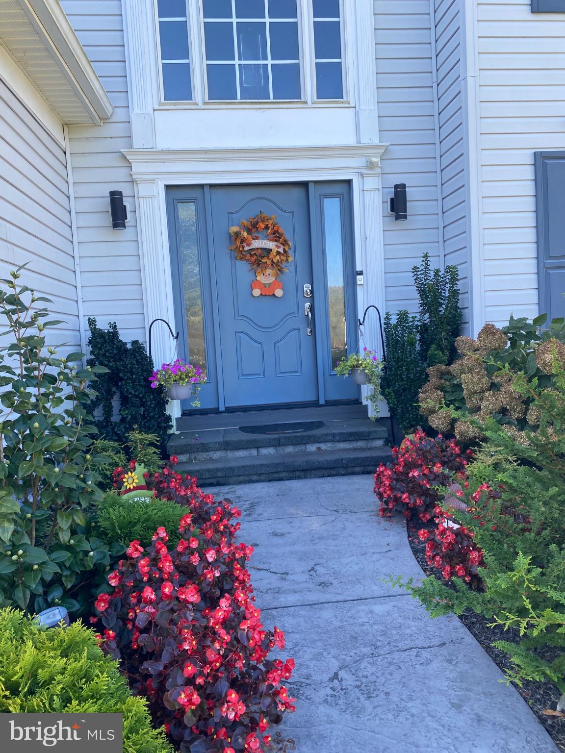 18 APPLEWOOD LANE