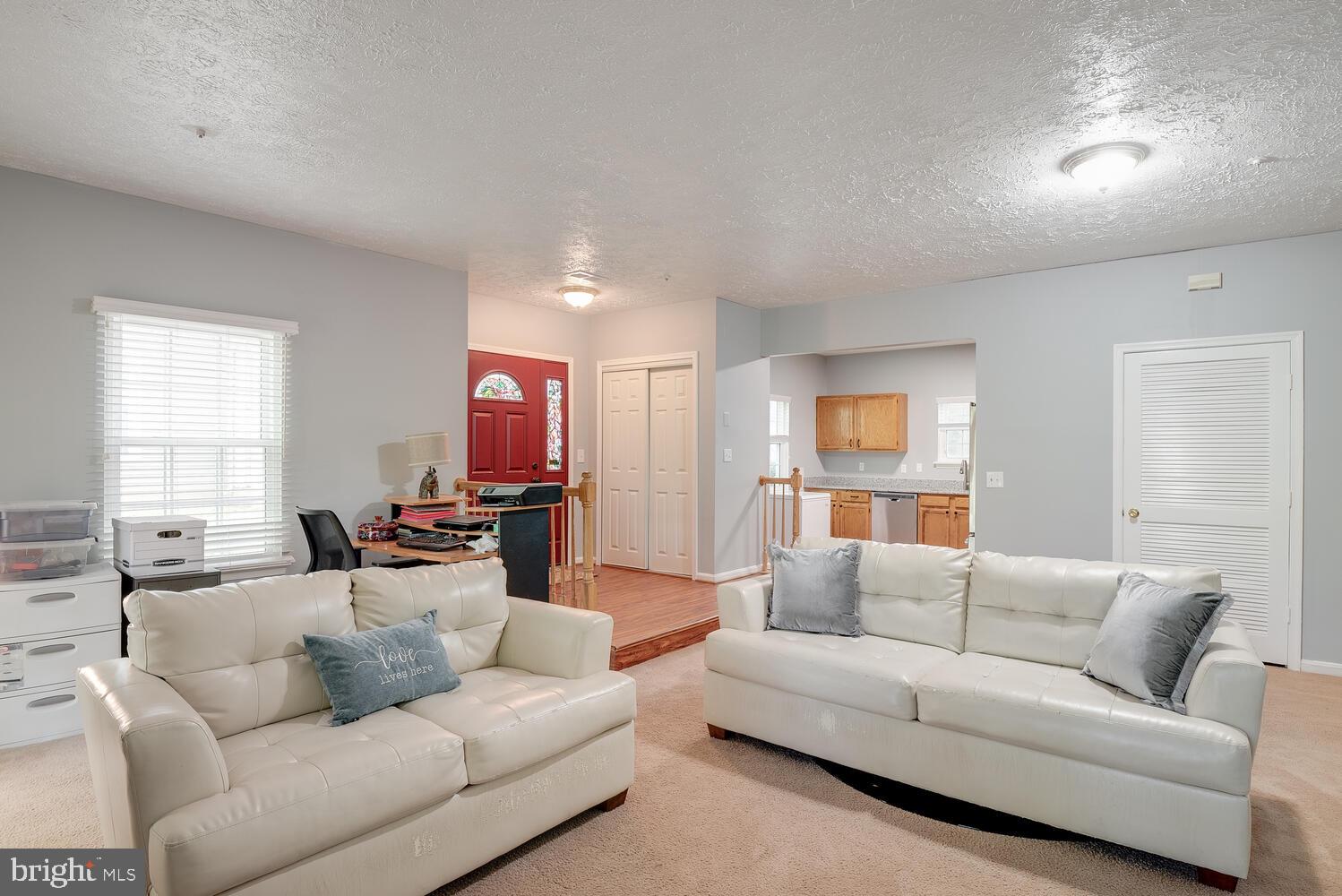 HILL OAKS CONDO PHASE 1- - Residential