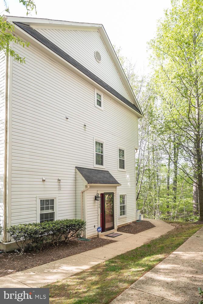 HILL OAKS CONDO PHASE 1- - Residential