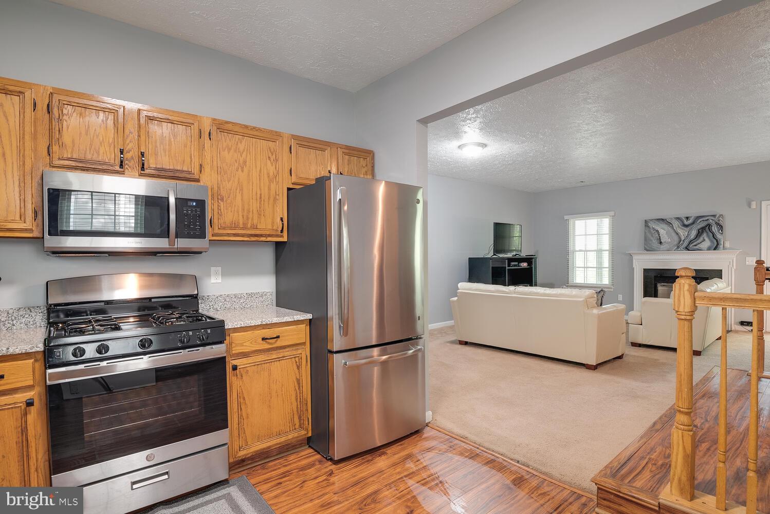 HILL OAKS CONDO PHASE 1- - Residential