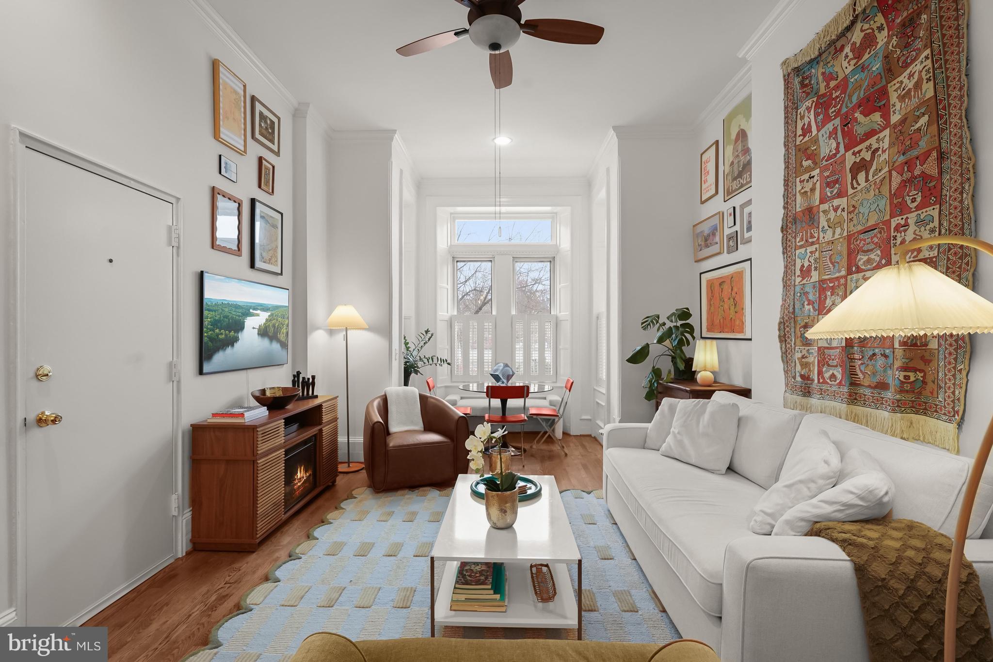 408 SEWARD SQUARE SE 1